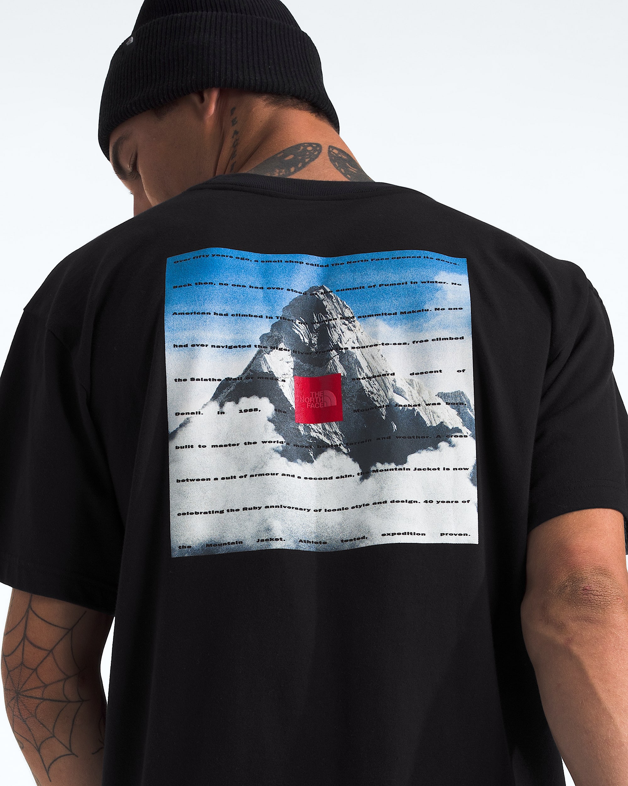 Mens ShortSleeve 40th Anniversary Mountain Jacket Heavyweight Tee TNF HERO2