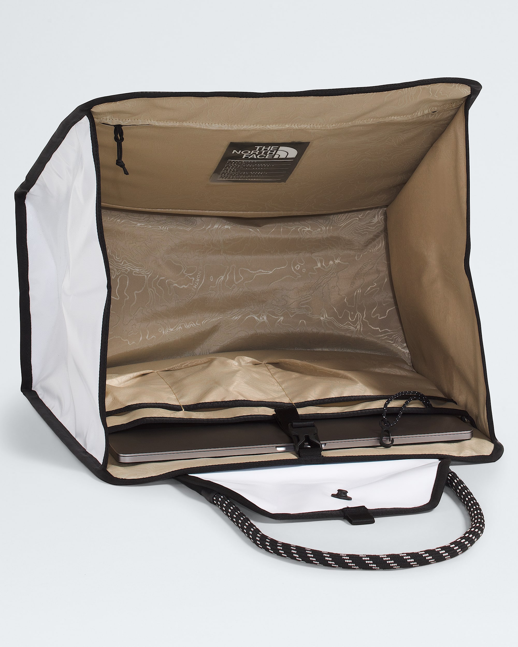 Base Camp Tote Bag TNF INT