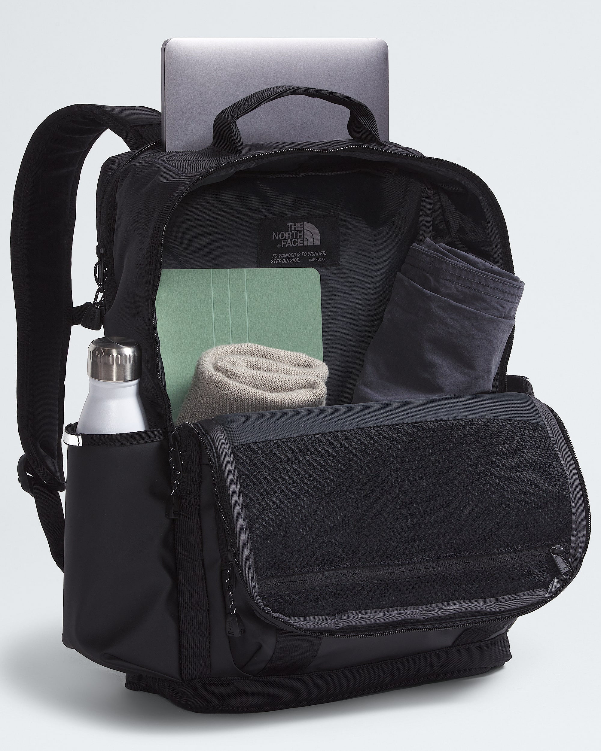 Base Camp Daypack  25L TNF INT