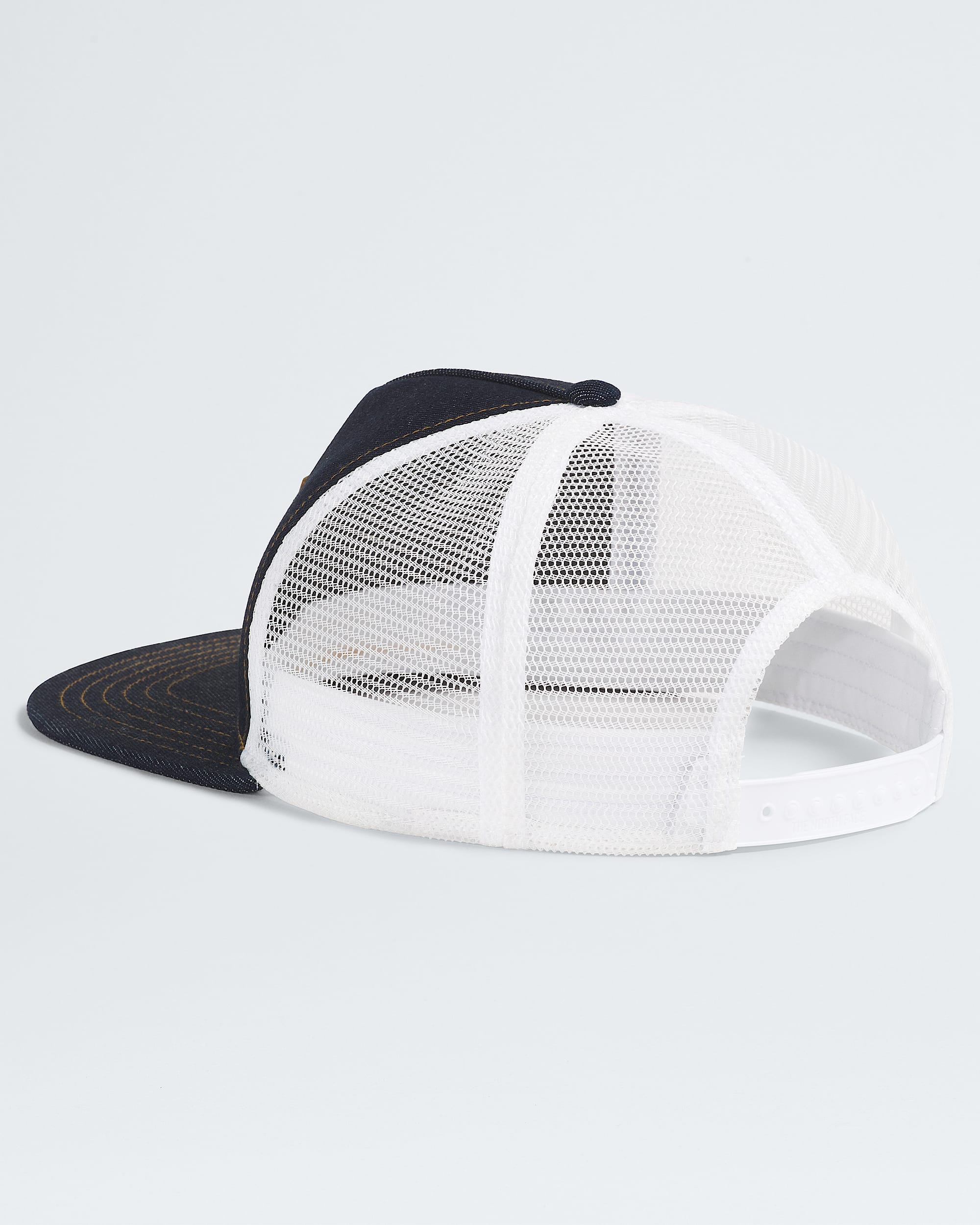 Casquette de camionneur  demi dme TNF BACK