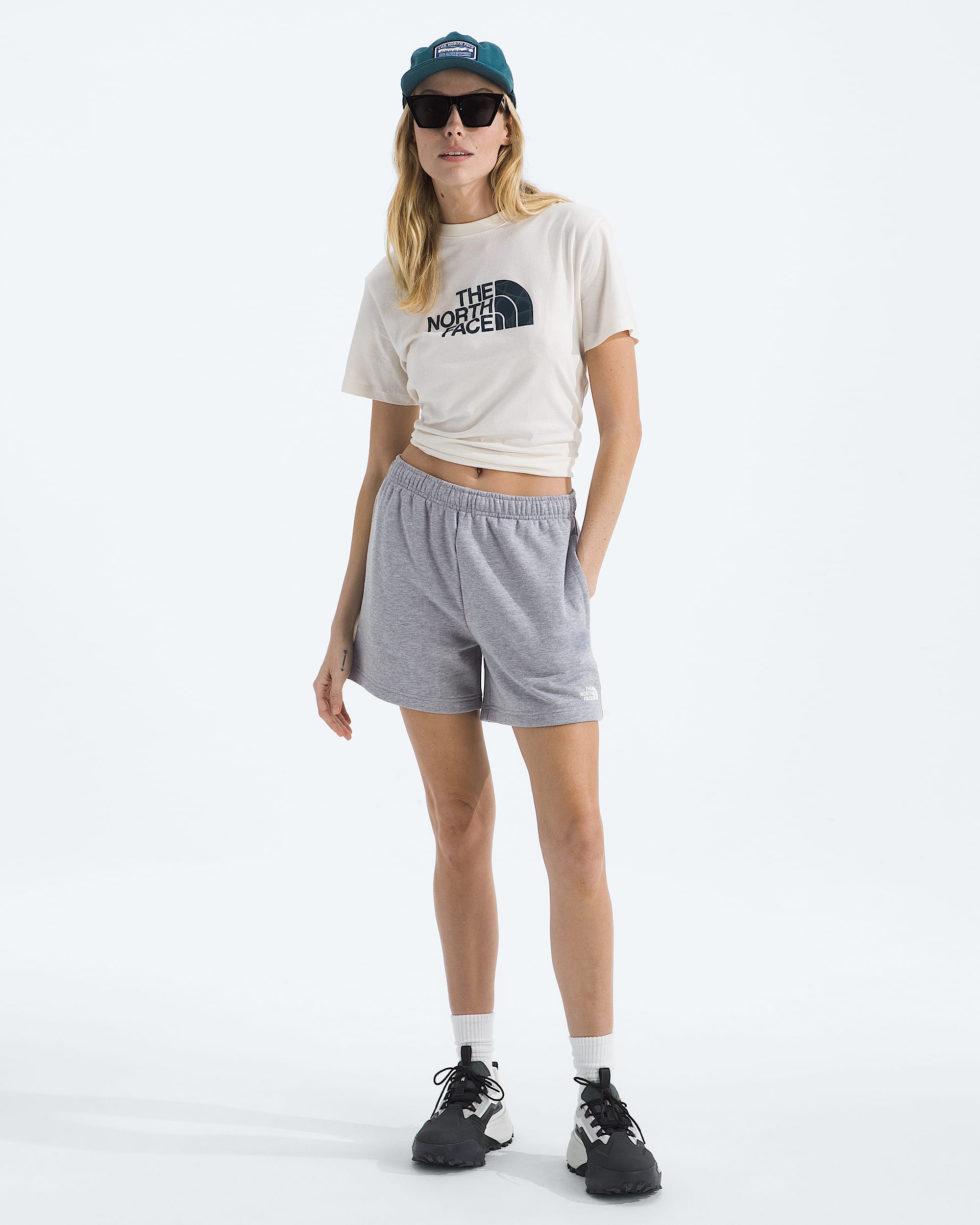 Womens Evolution Simple Dome Regular Shorts TNF HERO2