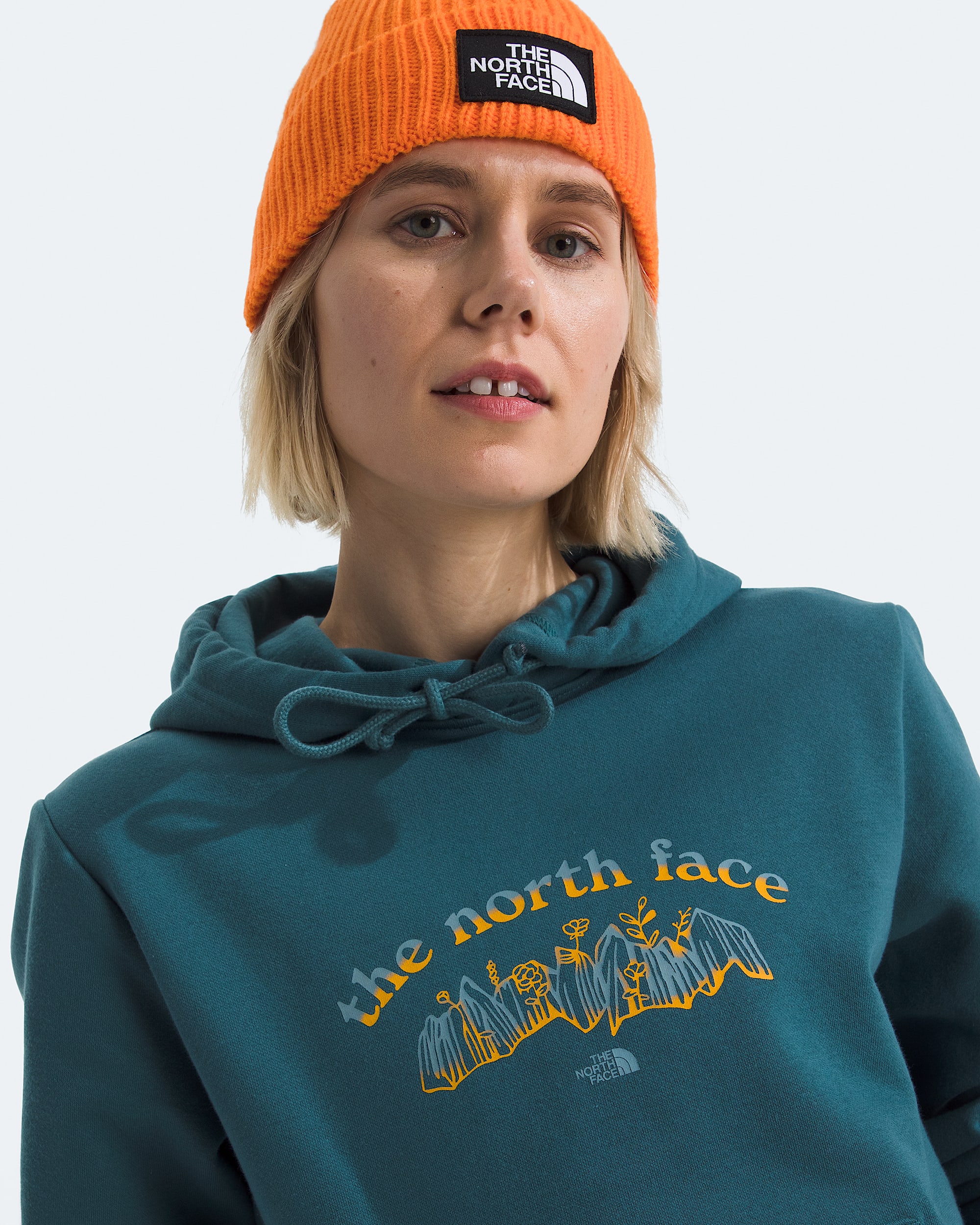 Womens Evolution RetroGrowth HoodieGraphic TNF HERO3