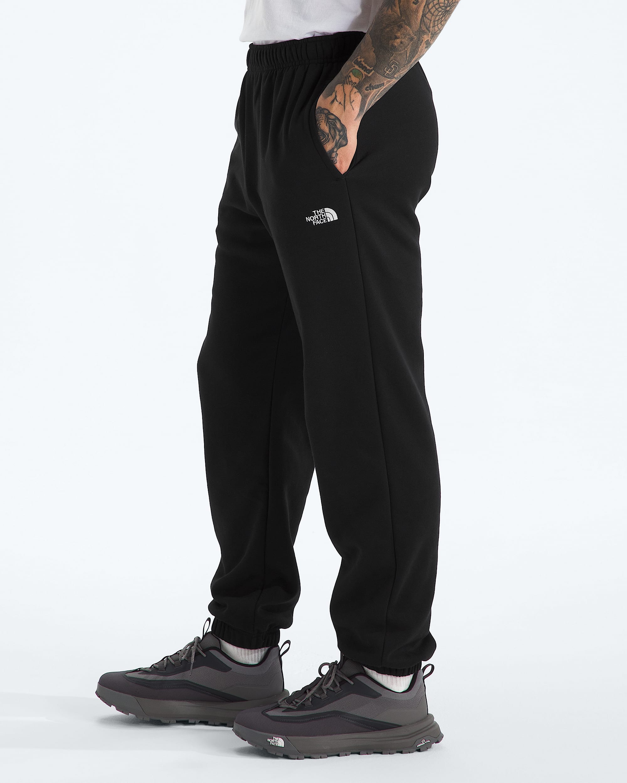 Mens Evolution Simple Dome Regular Pants TNF MODEL34