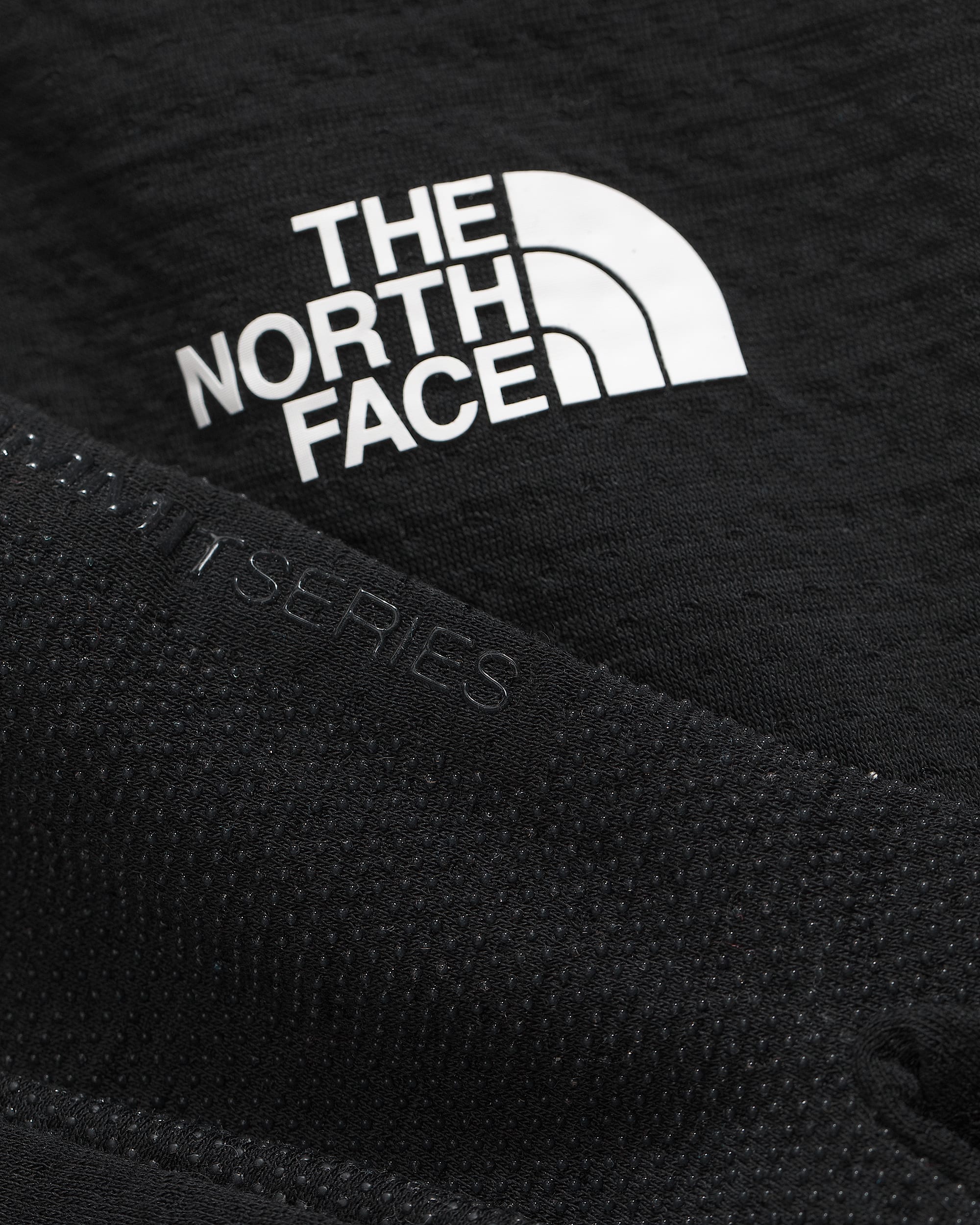 Sousgant Summit Series DOTKNIT TNF DETAIL3