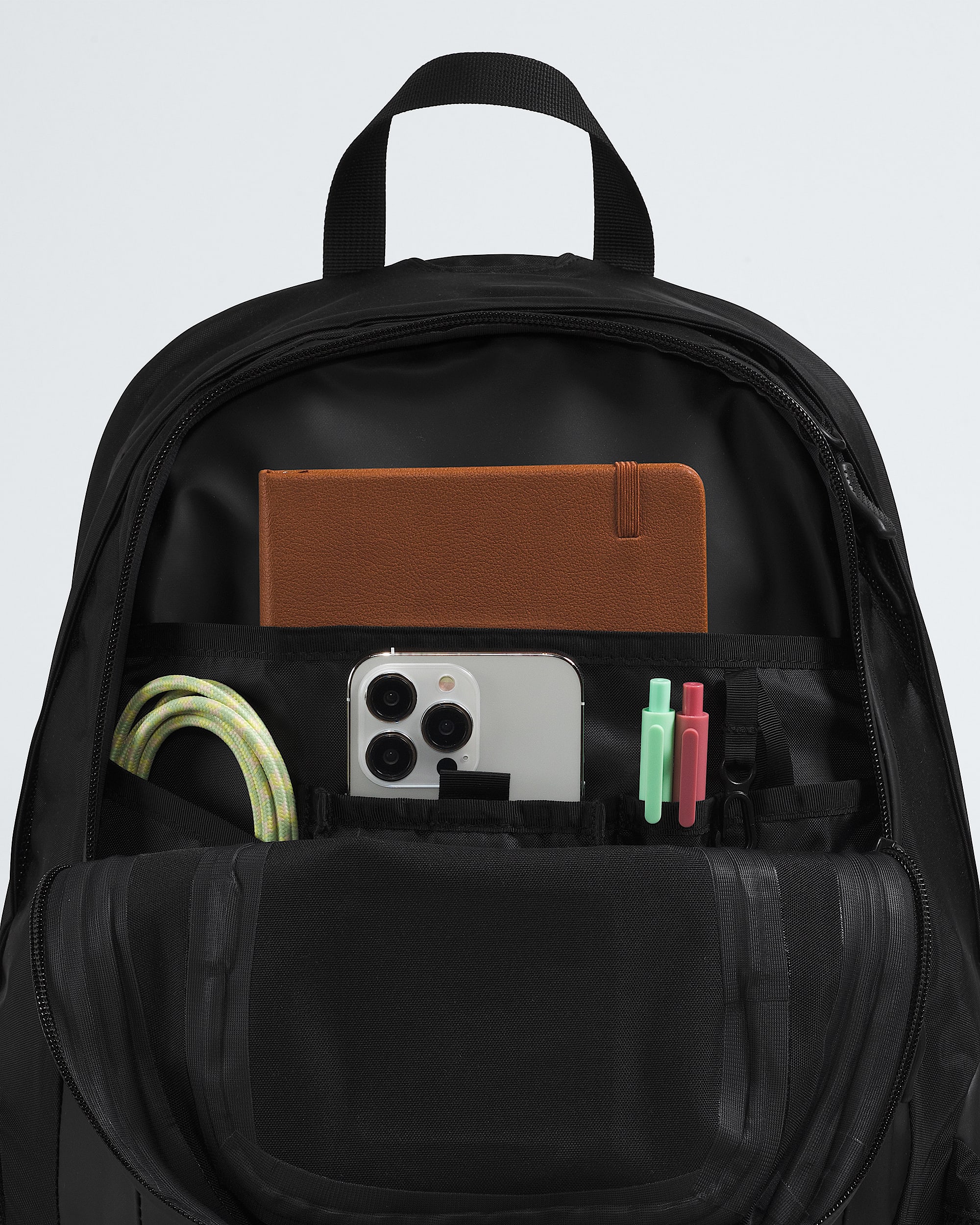 Hot Shot Base Camp Backpack  275L TNF DETAIL1