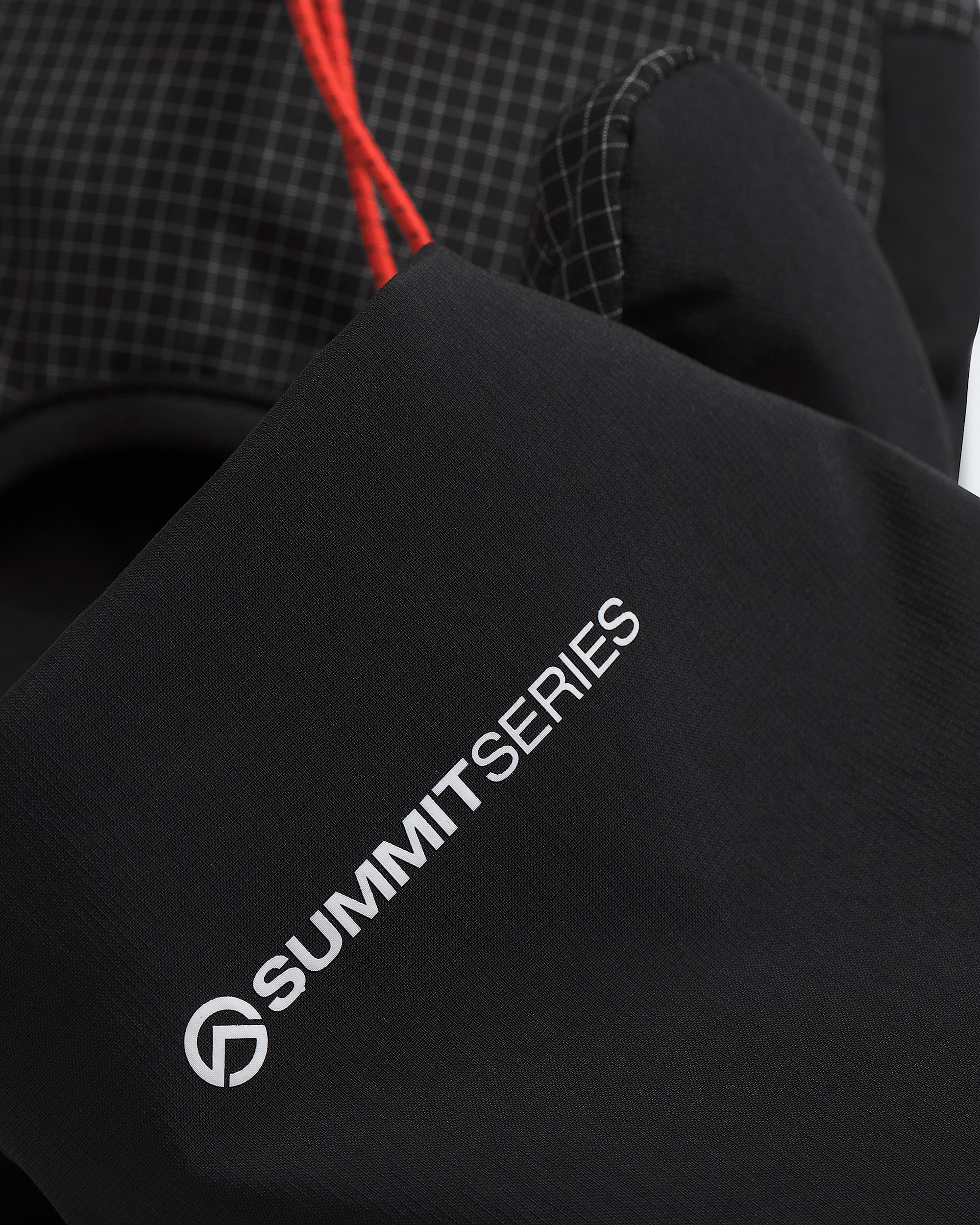 Summit Series Hybrid OverMitts TNF DETAIL3