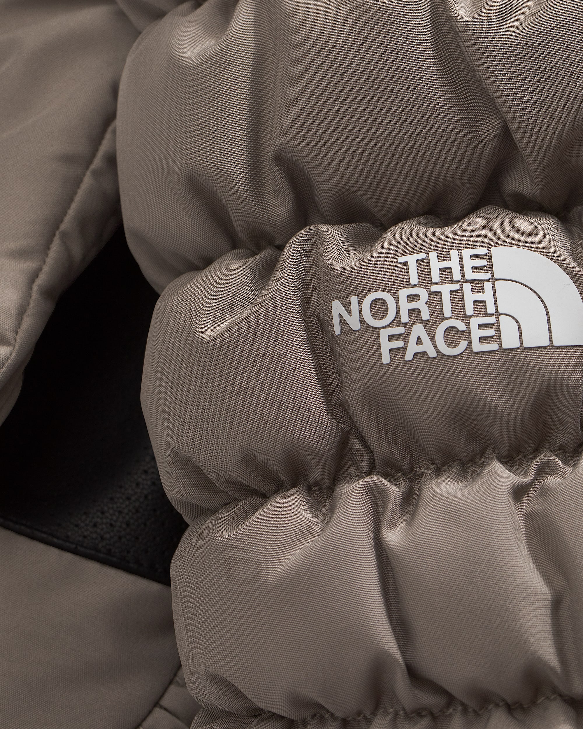 Montana Puffer Mitts TNF DETAIL3