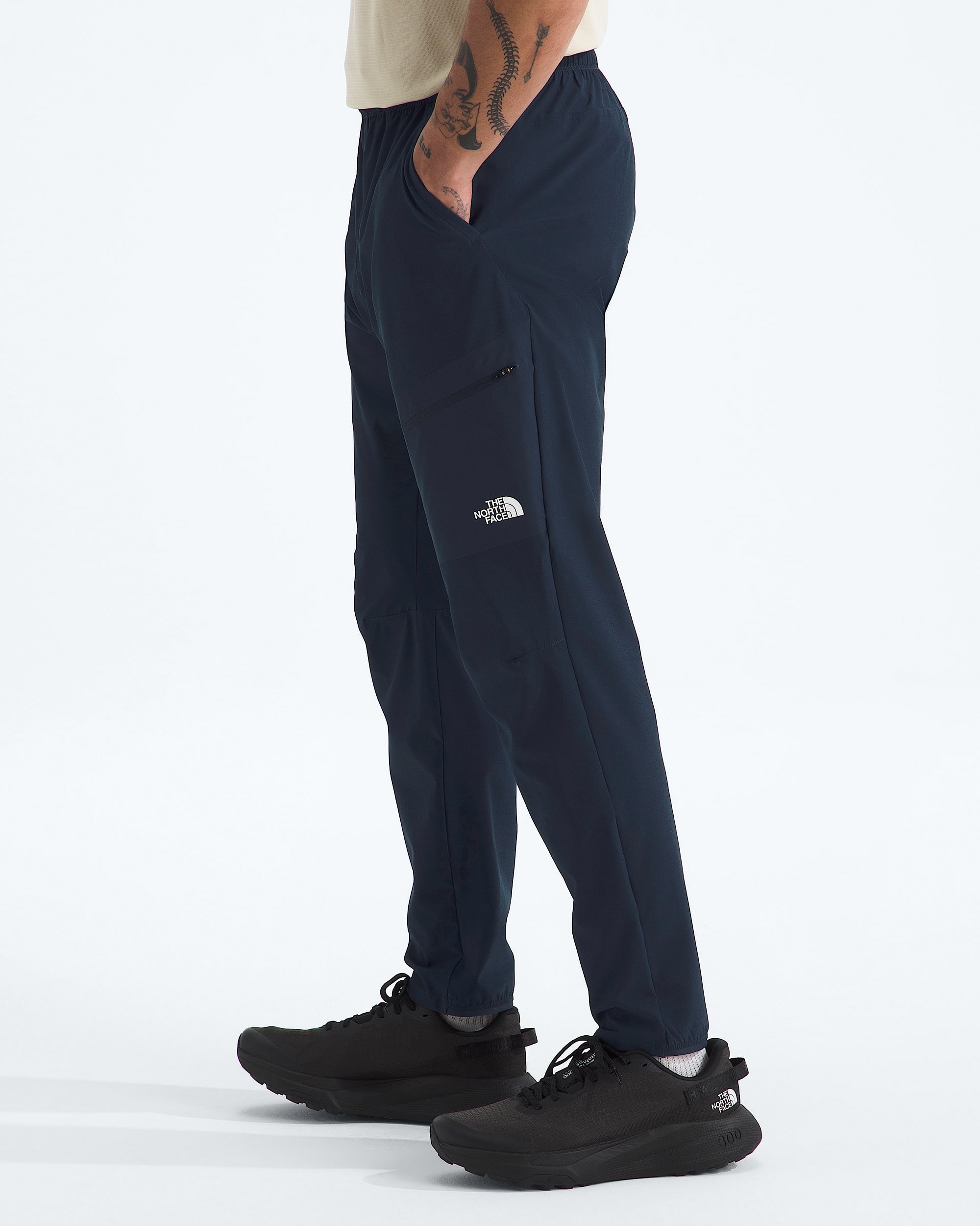 Mens Lightstride Pants TNF MODEL34
