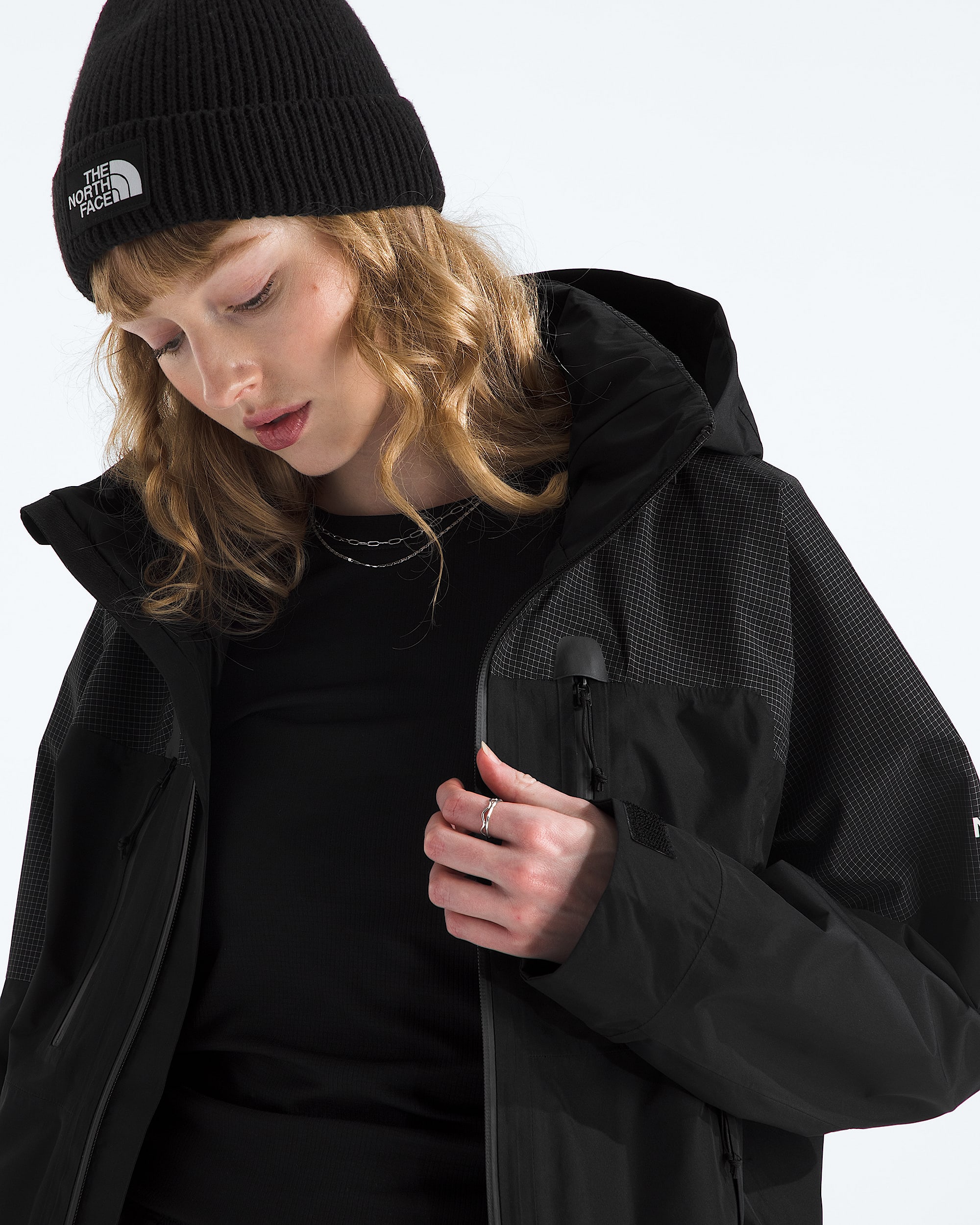 Womens Hike Devils Thumb GORETEX Jacket TNF HERO3