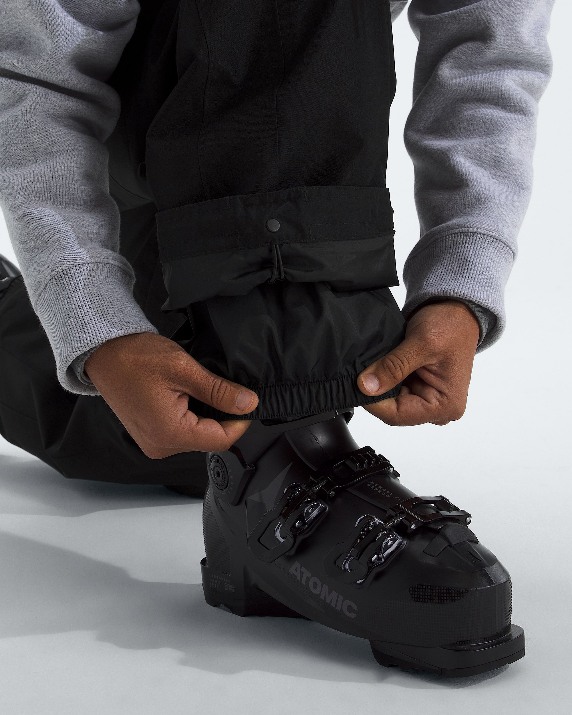 Womens GORETEX Hex Pants TNF MODELALT1
