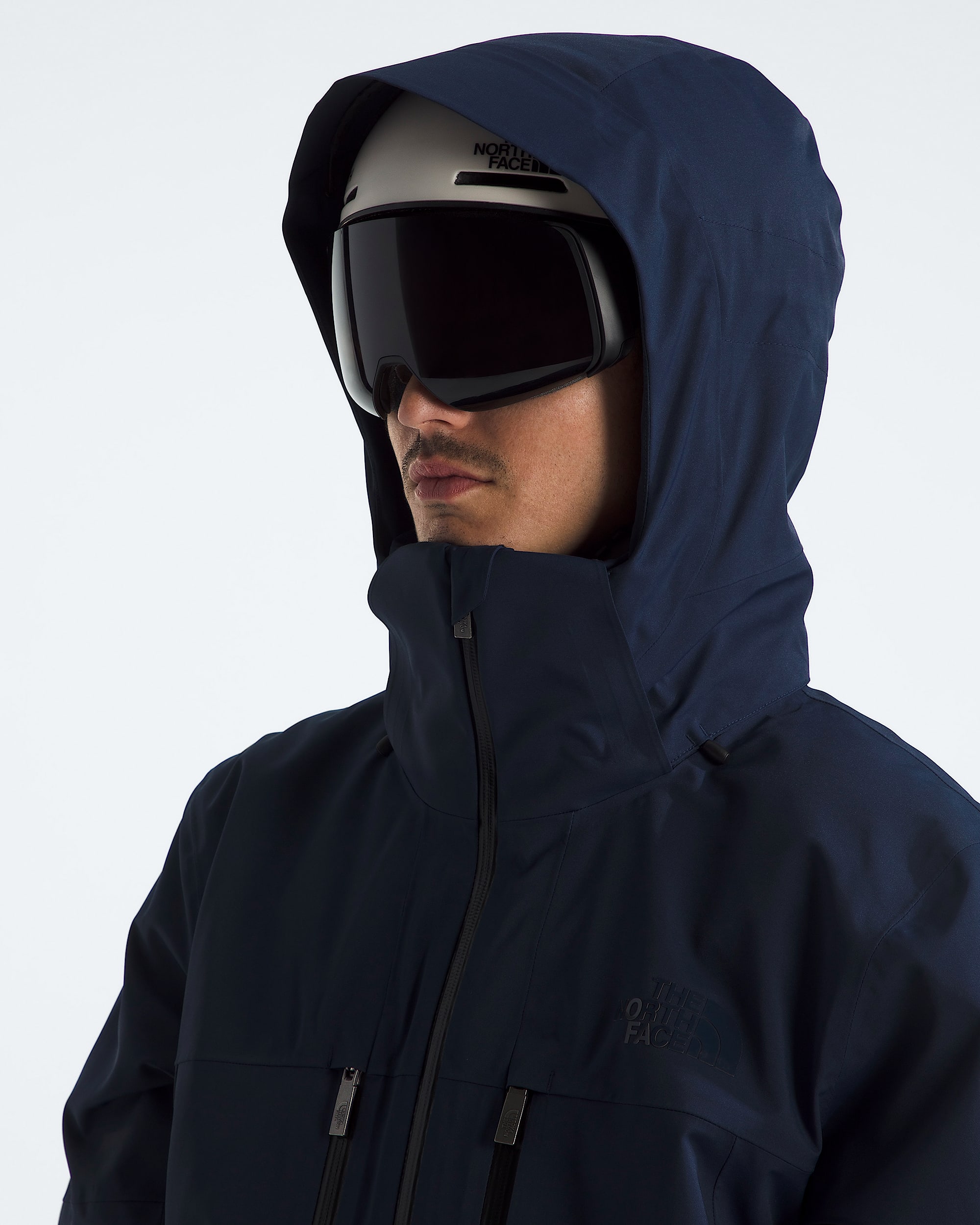 Mens Chakal Jacket TNF MODELHOOD2