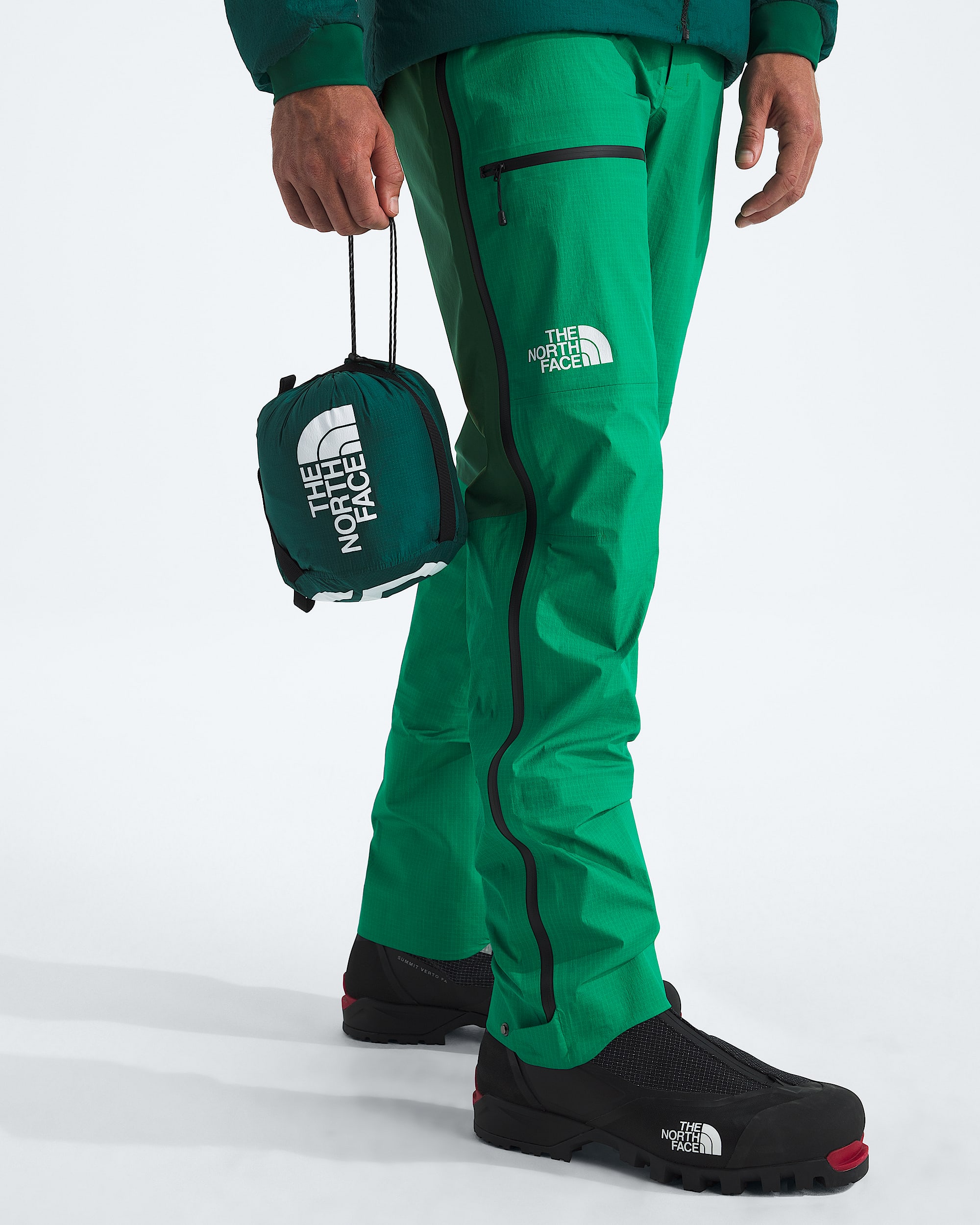 Mens Summit Series CLOUD DOWN AMK LT Pants TNF MODELALT6
