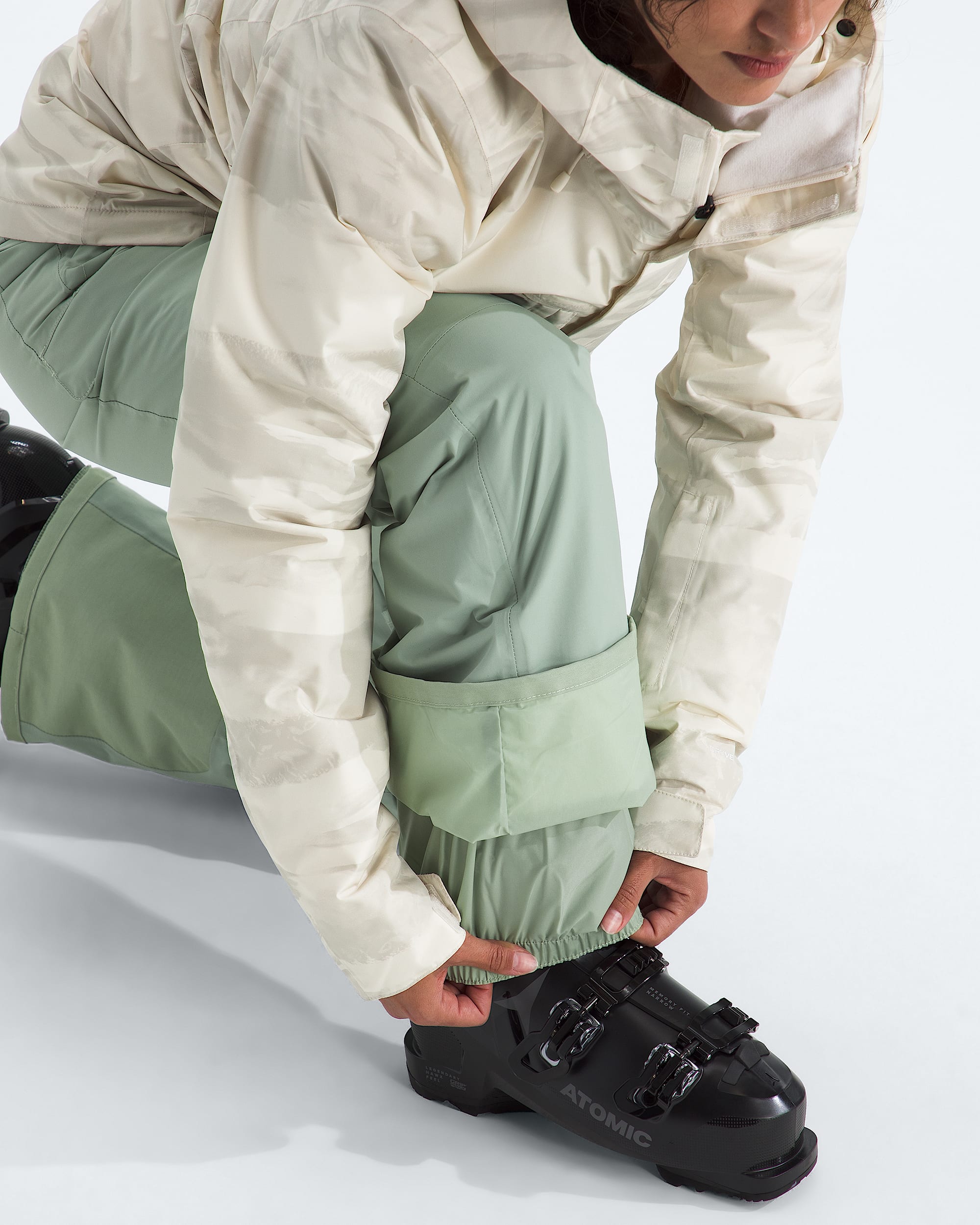 Womens Freedom Insulated Pants TNF MODELALT1