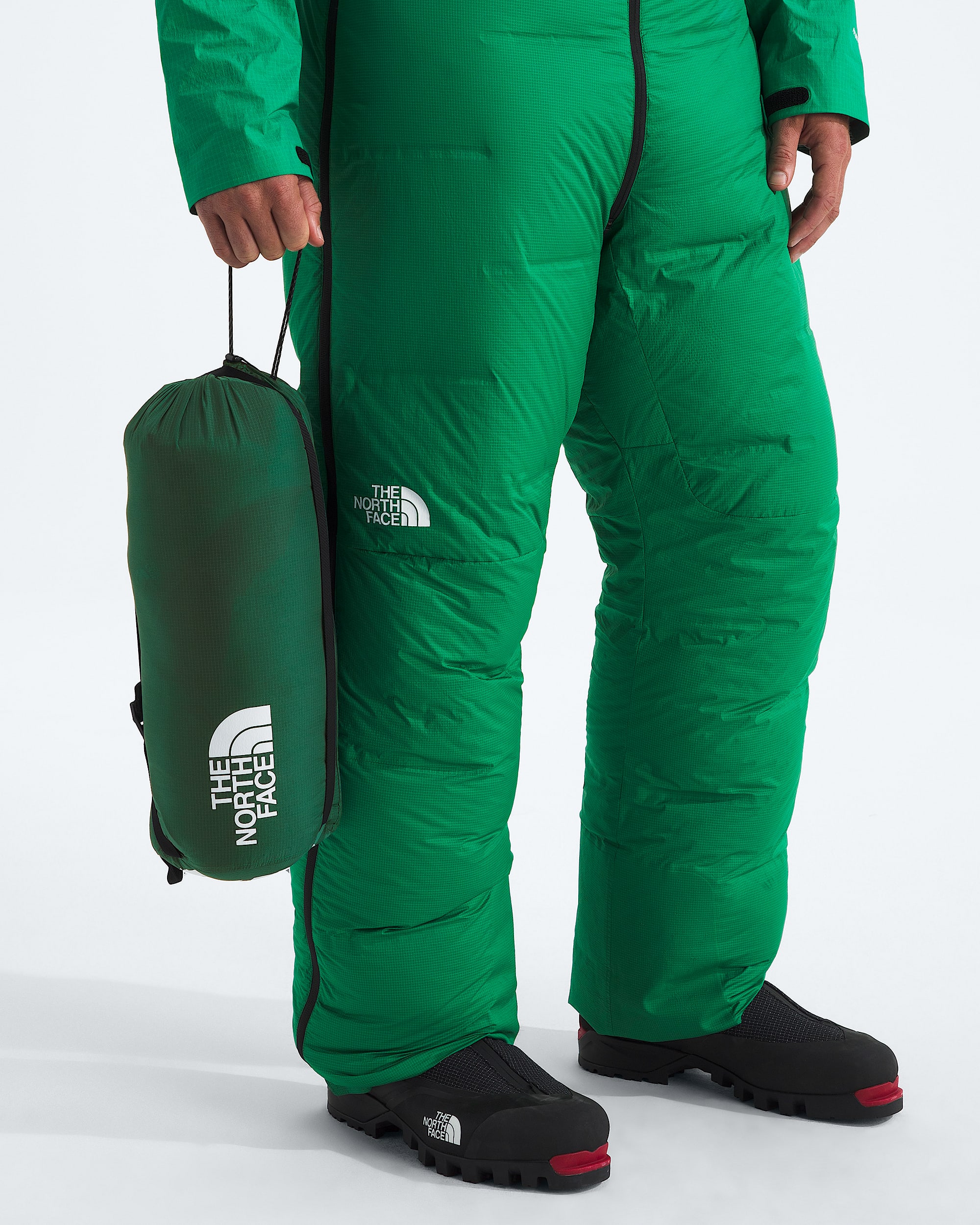 Mens Summit CLOUD DOWN AMK Parka TNF MODELALT6