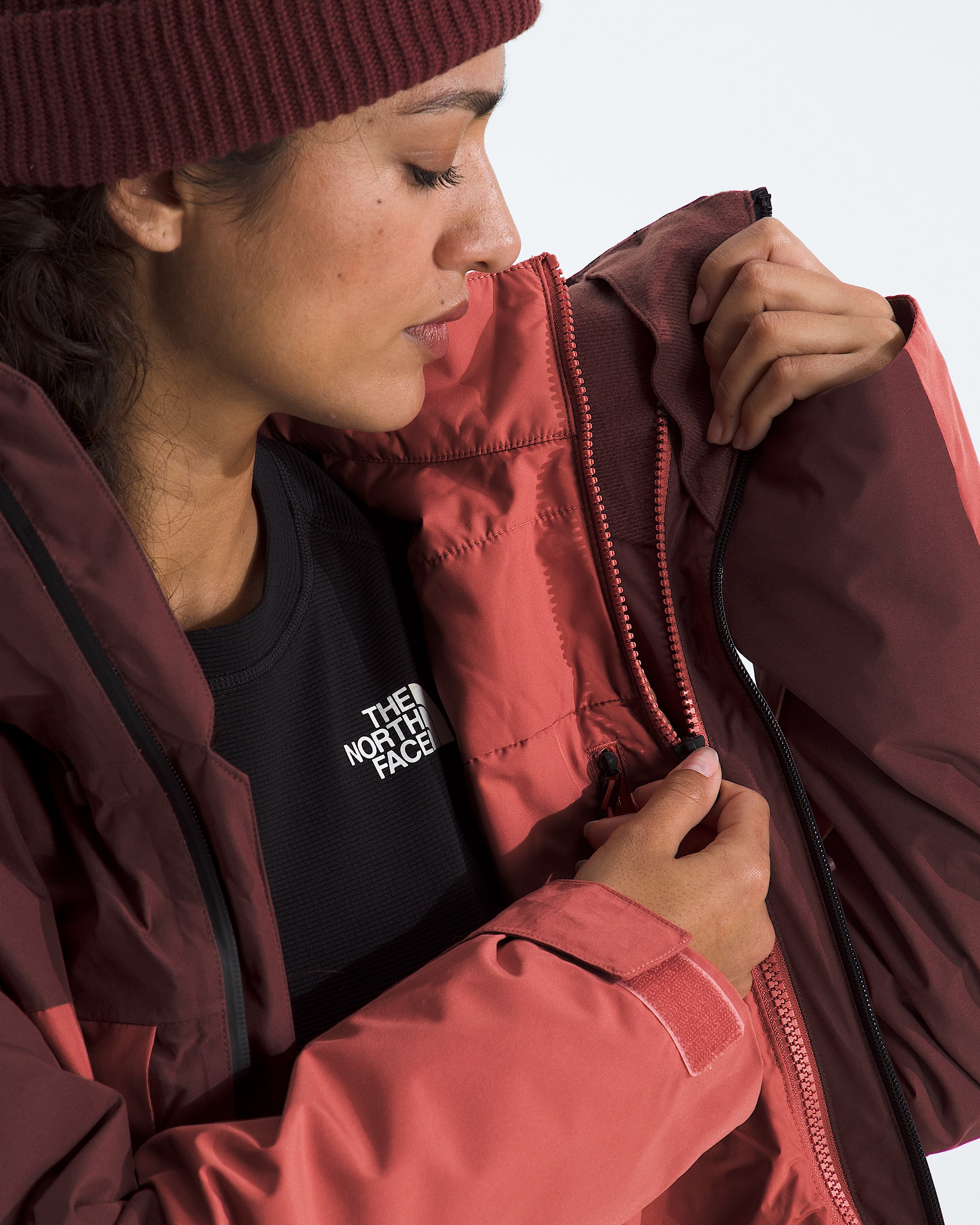 Womens THERMOBALL Snow Triclimate Jacket TNF MODELCLOSE3