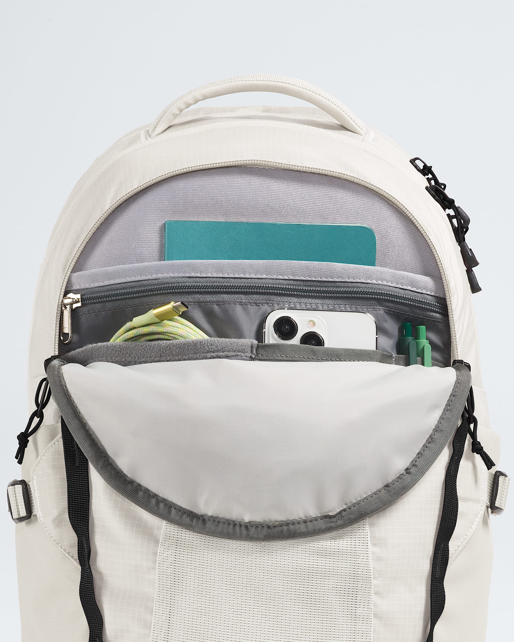 Womens Recon Backpack  30L TNF DETAIL1