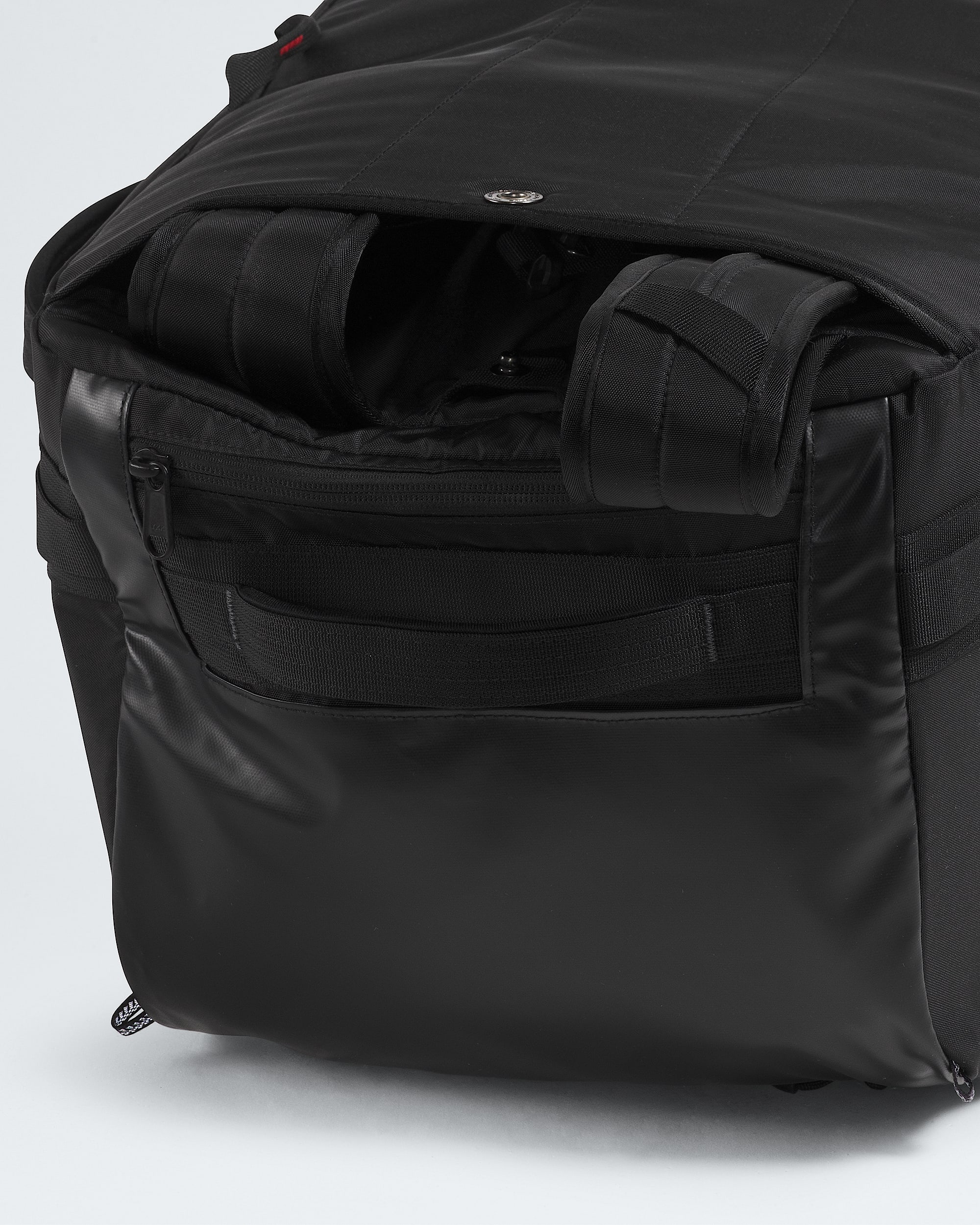 Base Camp Gear and Boot Pack TNF ALT1