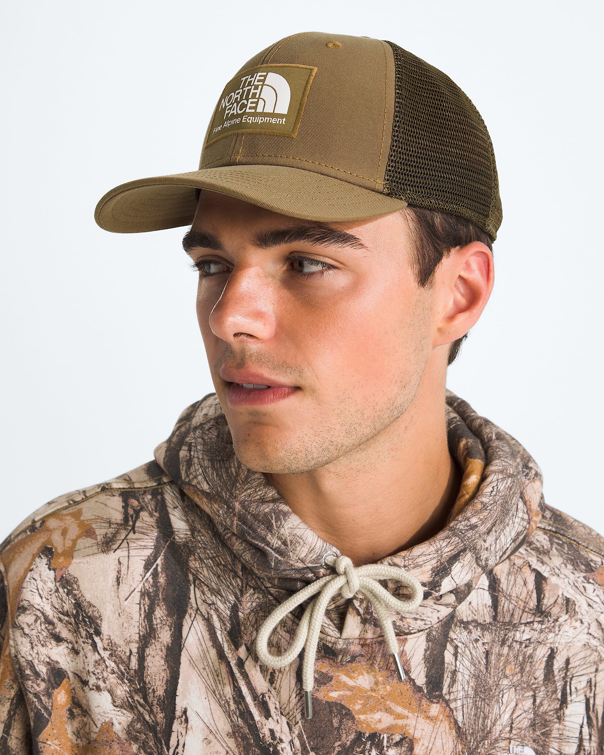 Deep Fit Mudder Trucker Hat TNF MODELBACK