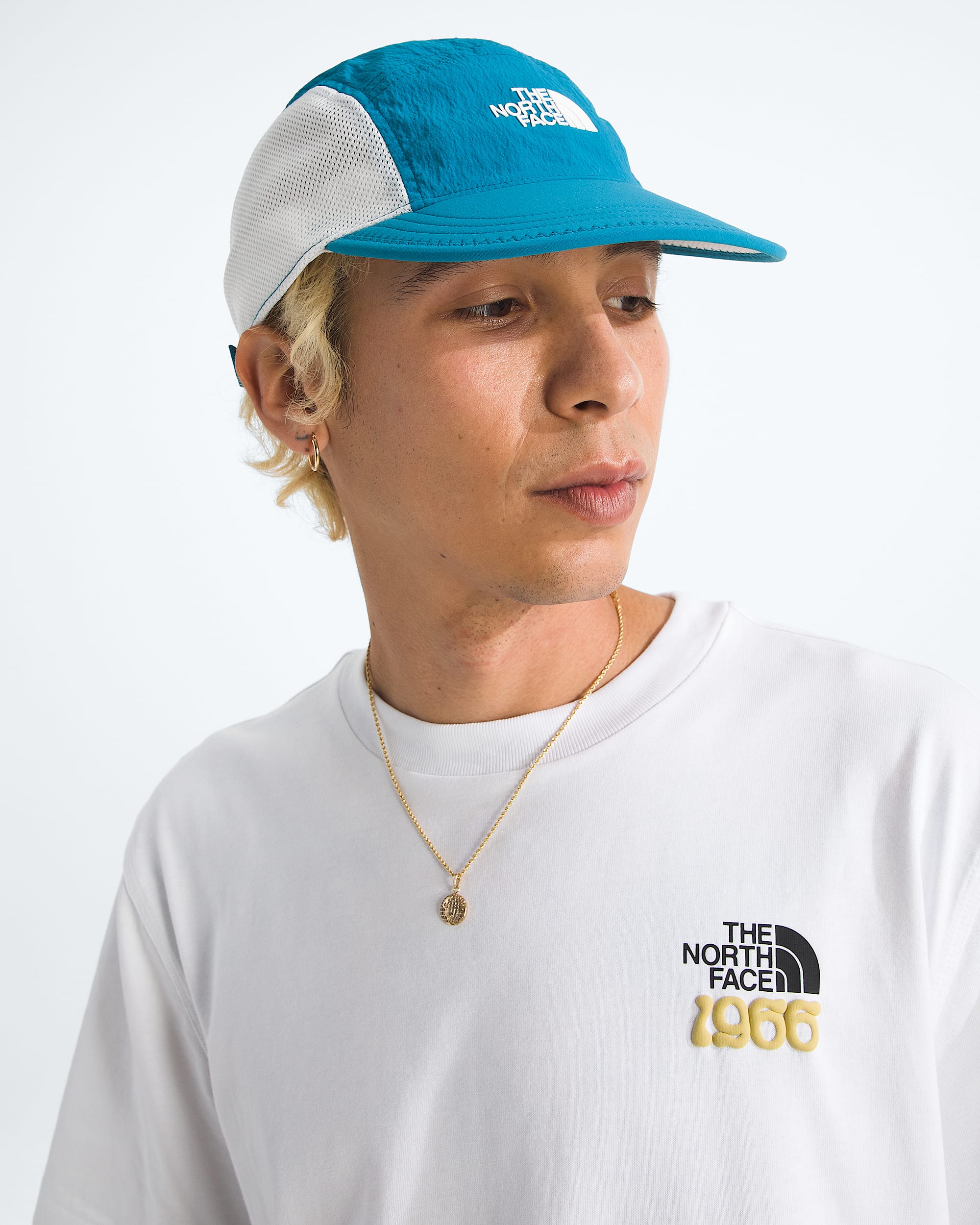 Chapeau de camping Class V Camp Hat TNF MODELBACK