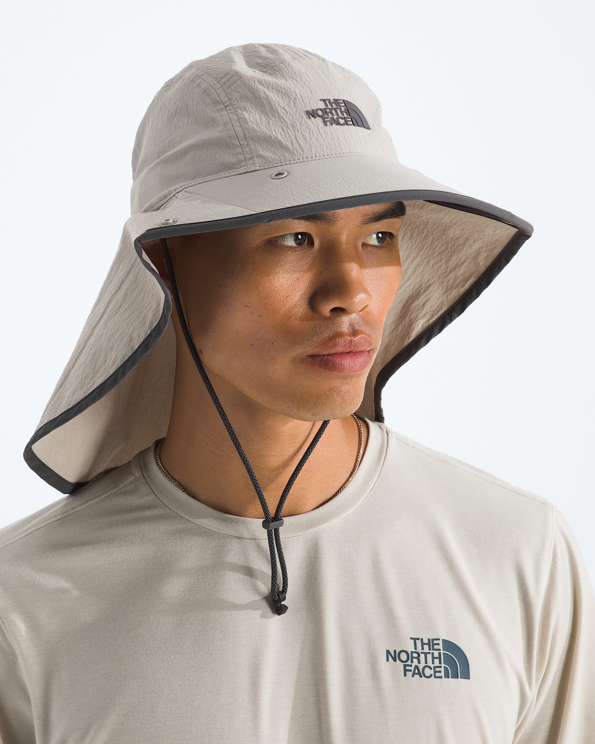 Class V Convertible Sunshield TNF MODELBACK