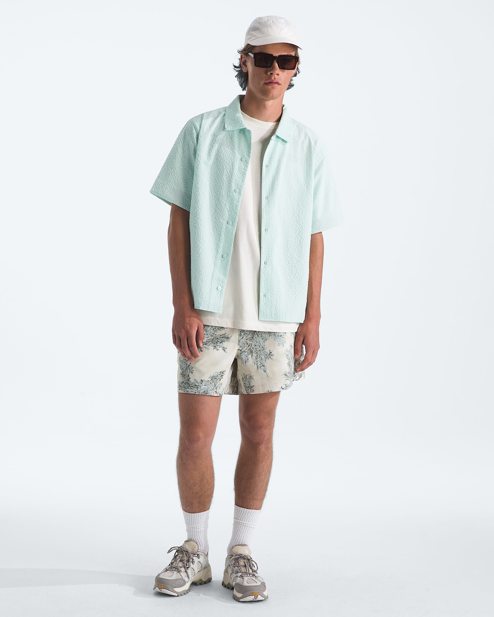 Mens Pacific City Button Down TNF HERO2