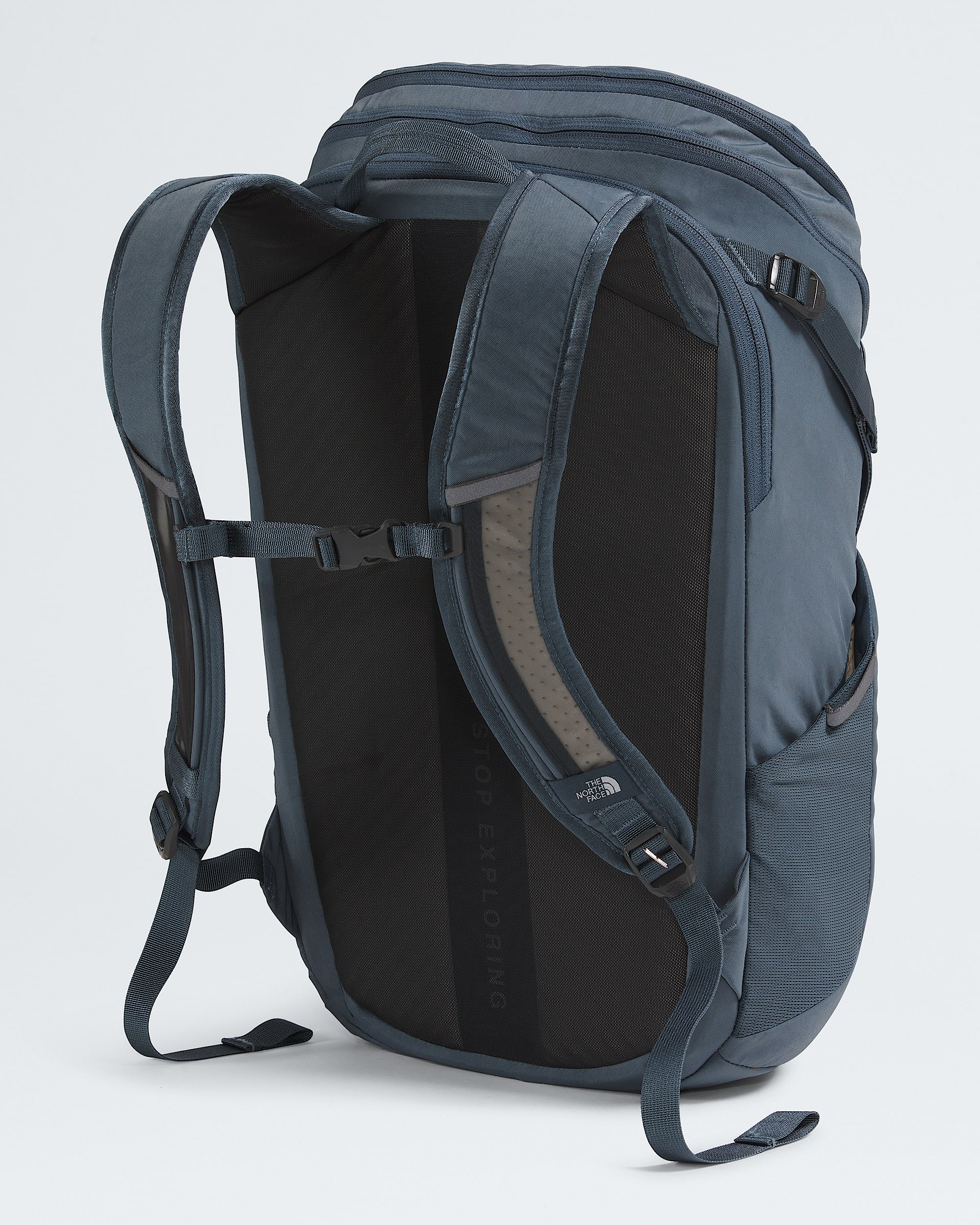 north face backpack fitting guide The NF0A3KX6 Groundwork Backpack, TNF Dark Grey Heather/ Cardinal Red / OSFA lined media pocket The North Face NF0A3KX6 Groundwork