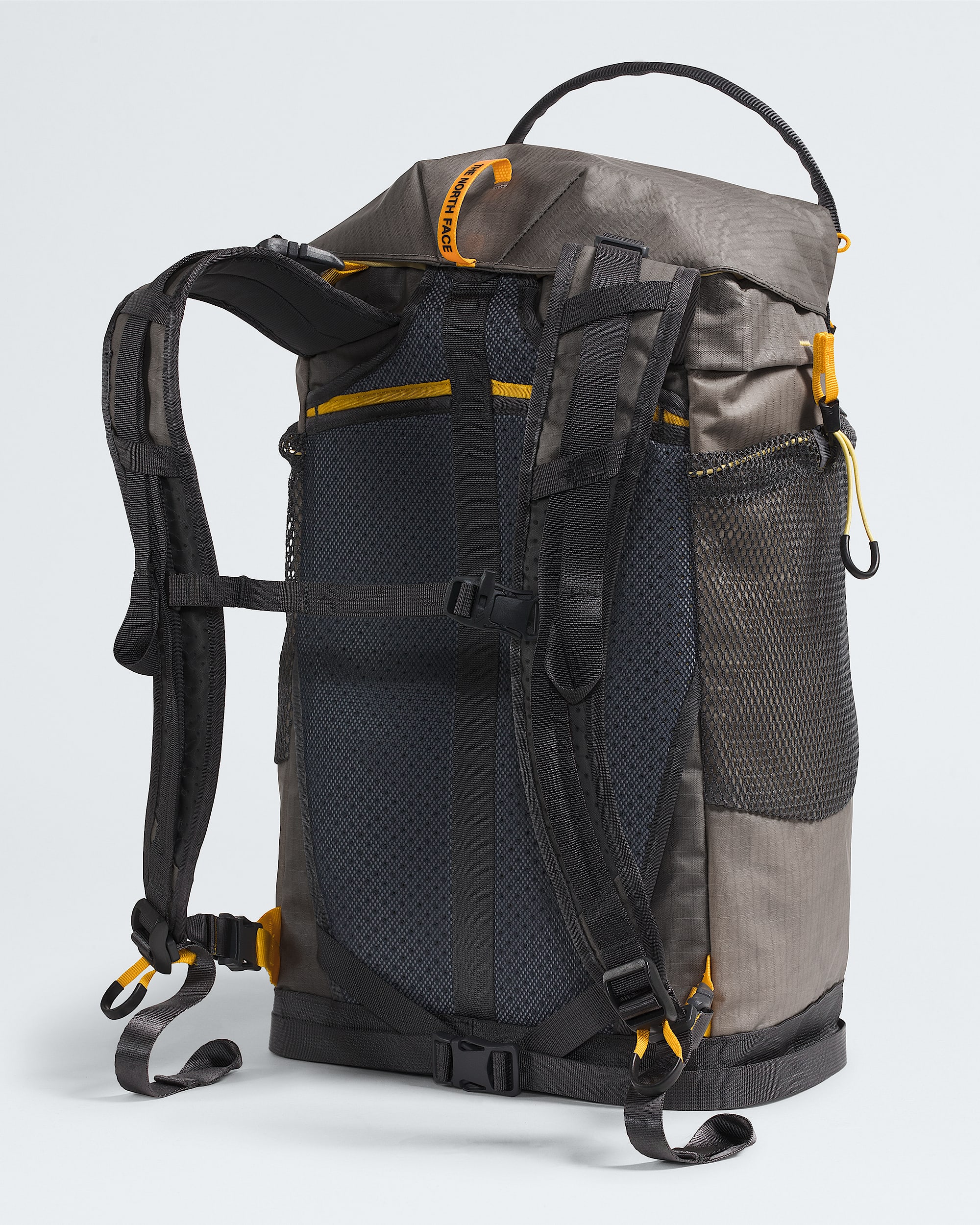 north face easy access backpack The Women's Vault Everyday Laptop The North Face Borealis backpack features a padded laptop sleeve to keep your tech safe and secure on the go The North Face Access Pack