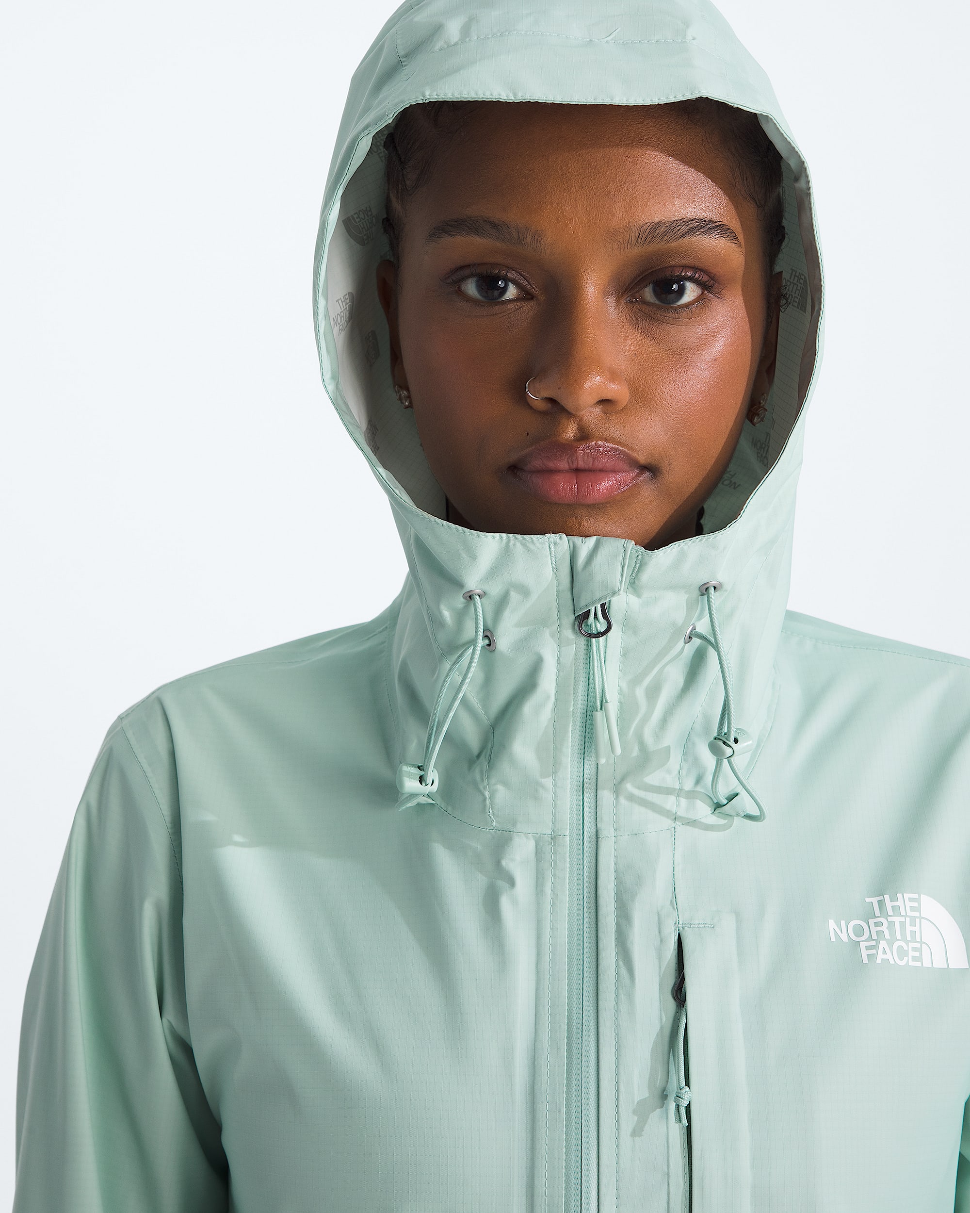 Womens Alta Vista Rain Jacket TNF MODELHOOD2