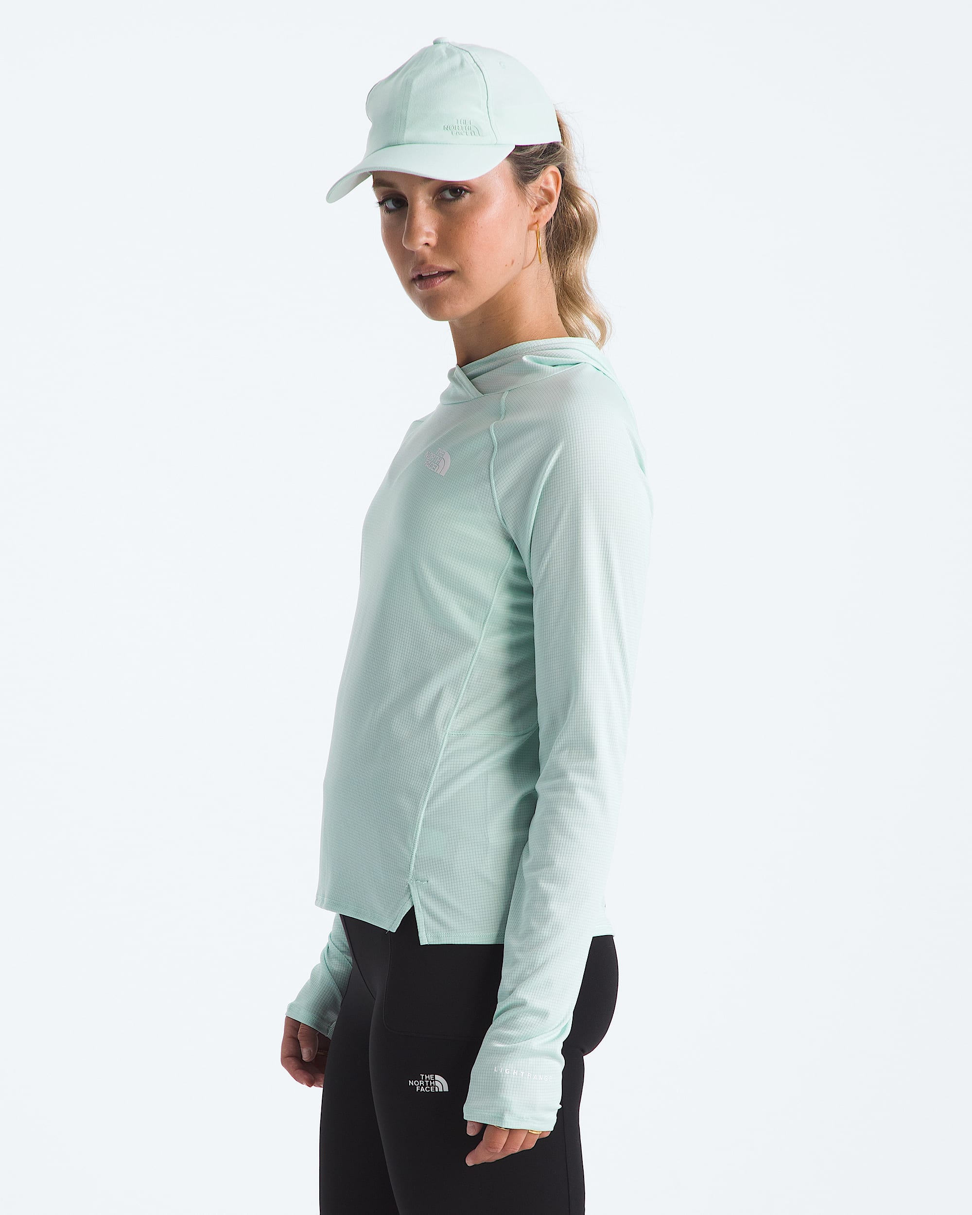 Womens Sunriser Hoodie TNF MODEL34