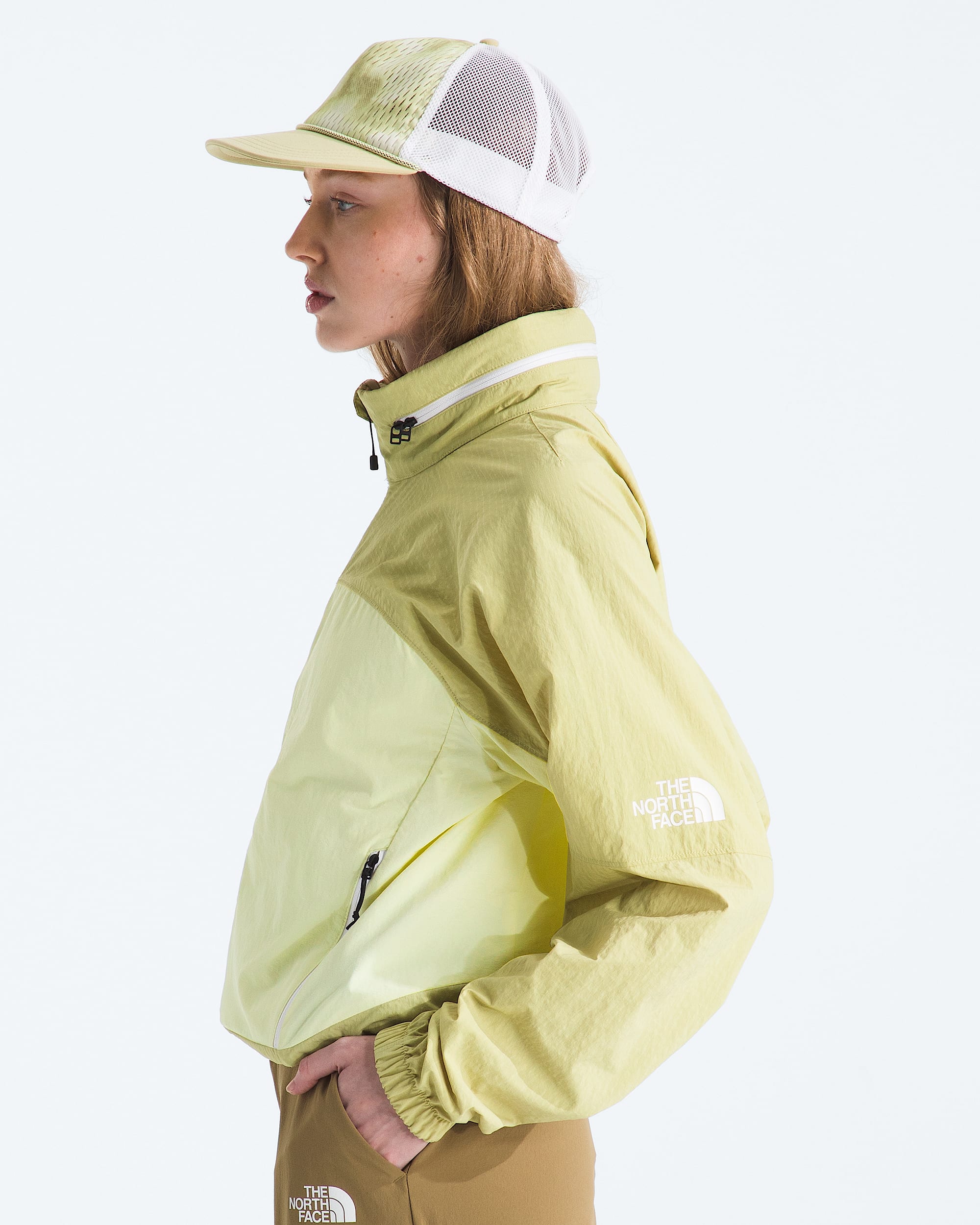 Womens Hike Utility Wind Jacket TNF MODEL34