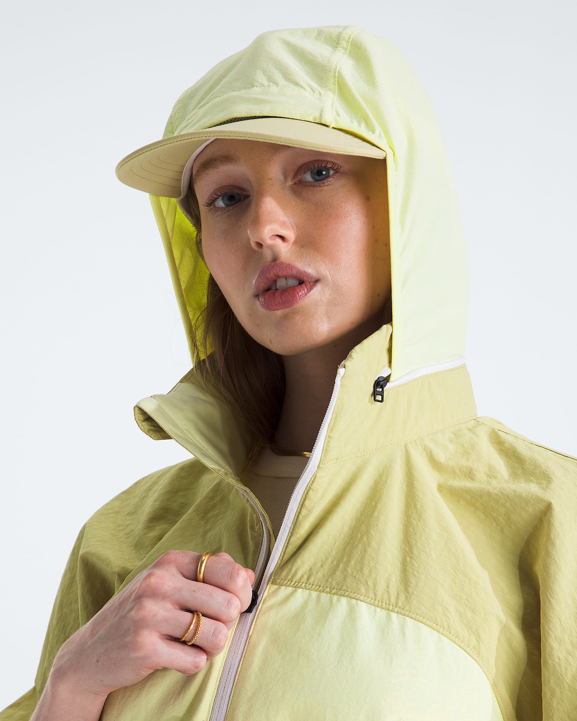 Womens Hike Utility Wind Jacket TNF MODELHOOD2