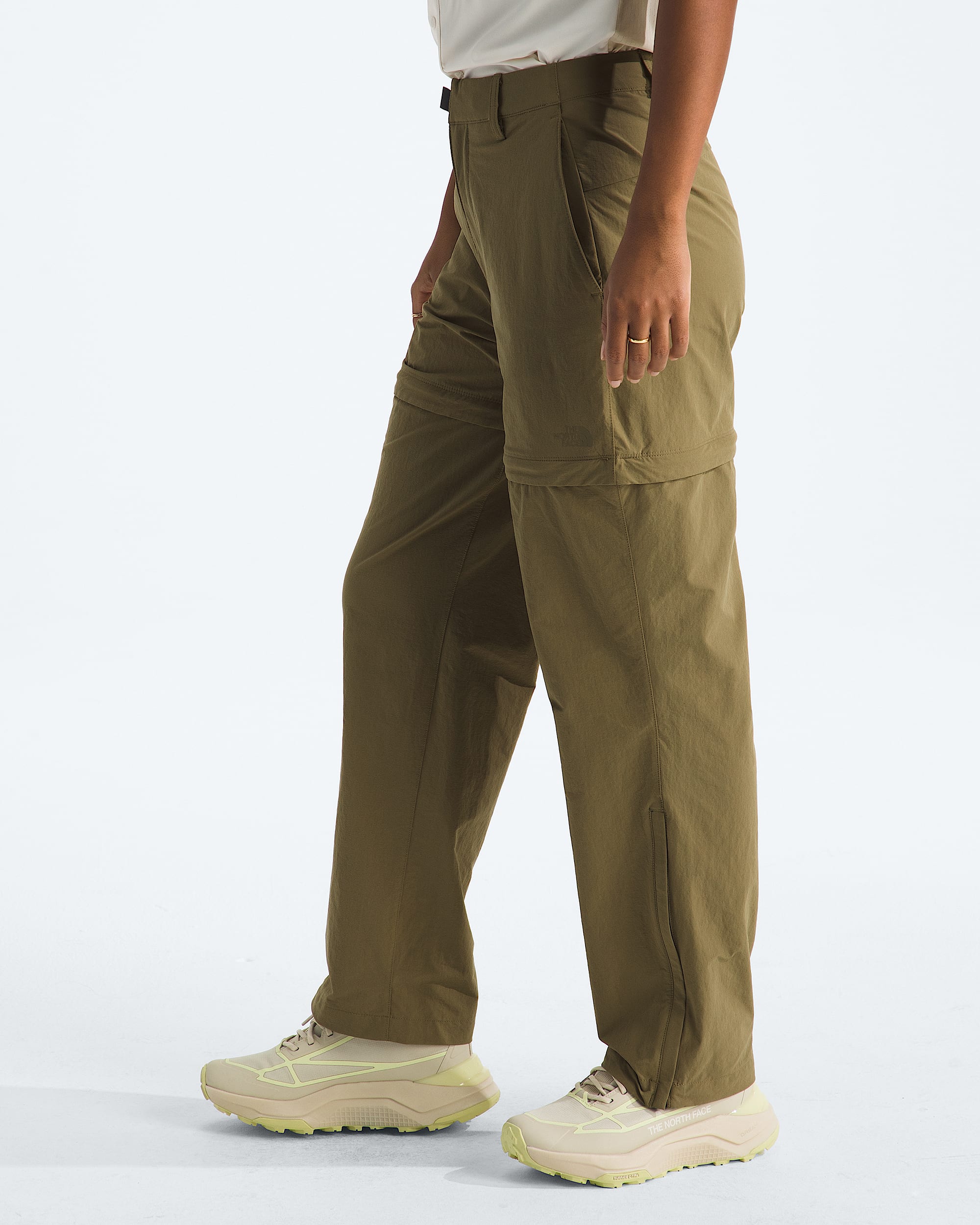 Womens Basin Convertible Pants TNF MODEL34