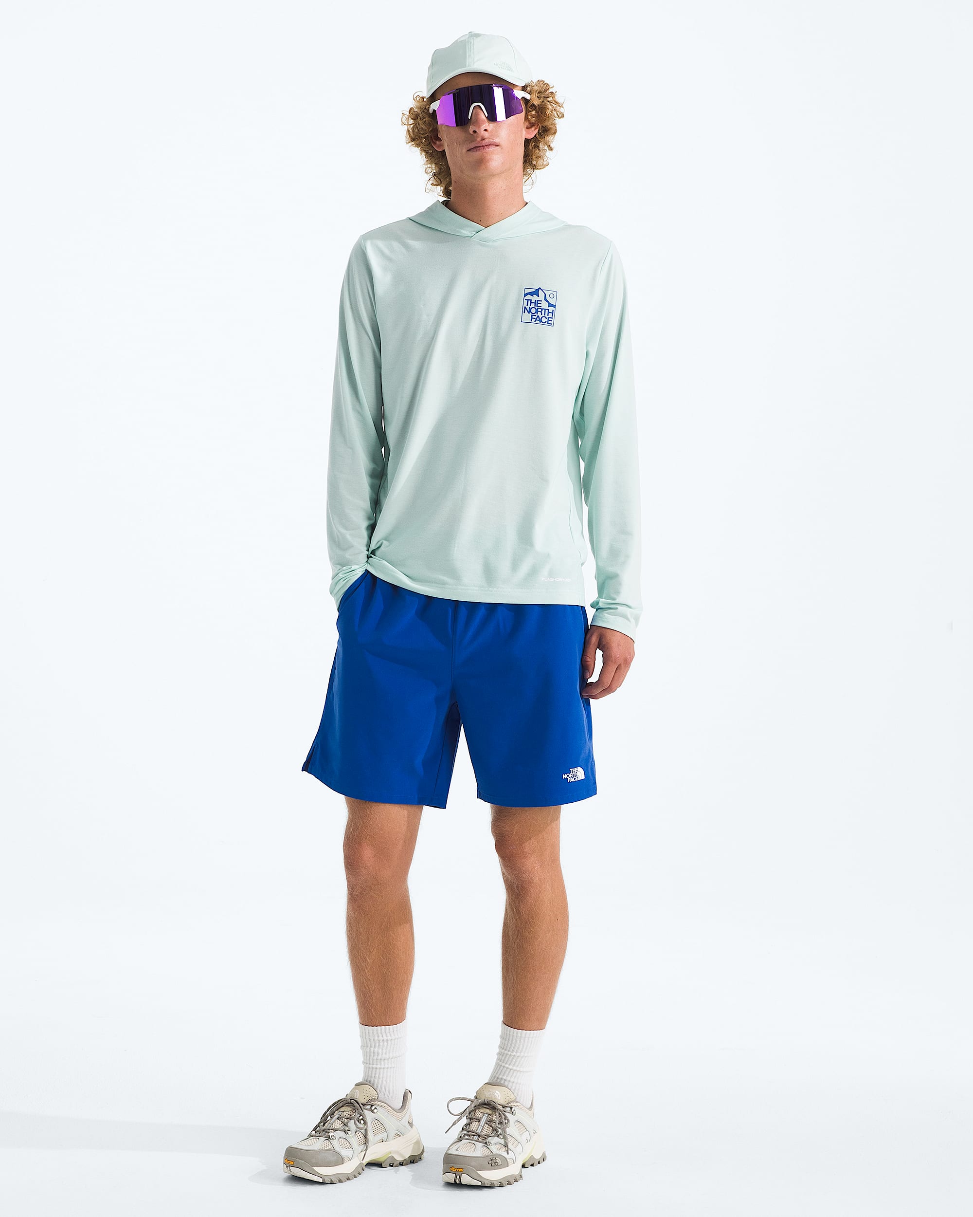 Mens Adventure Sunrise Hike Hoodie TNF HERO2