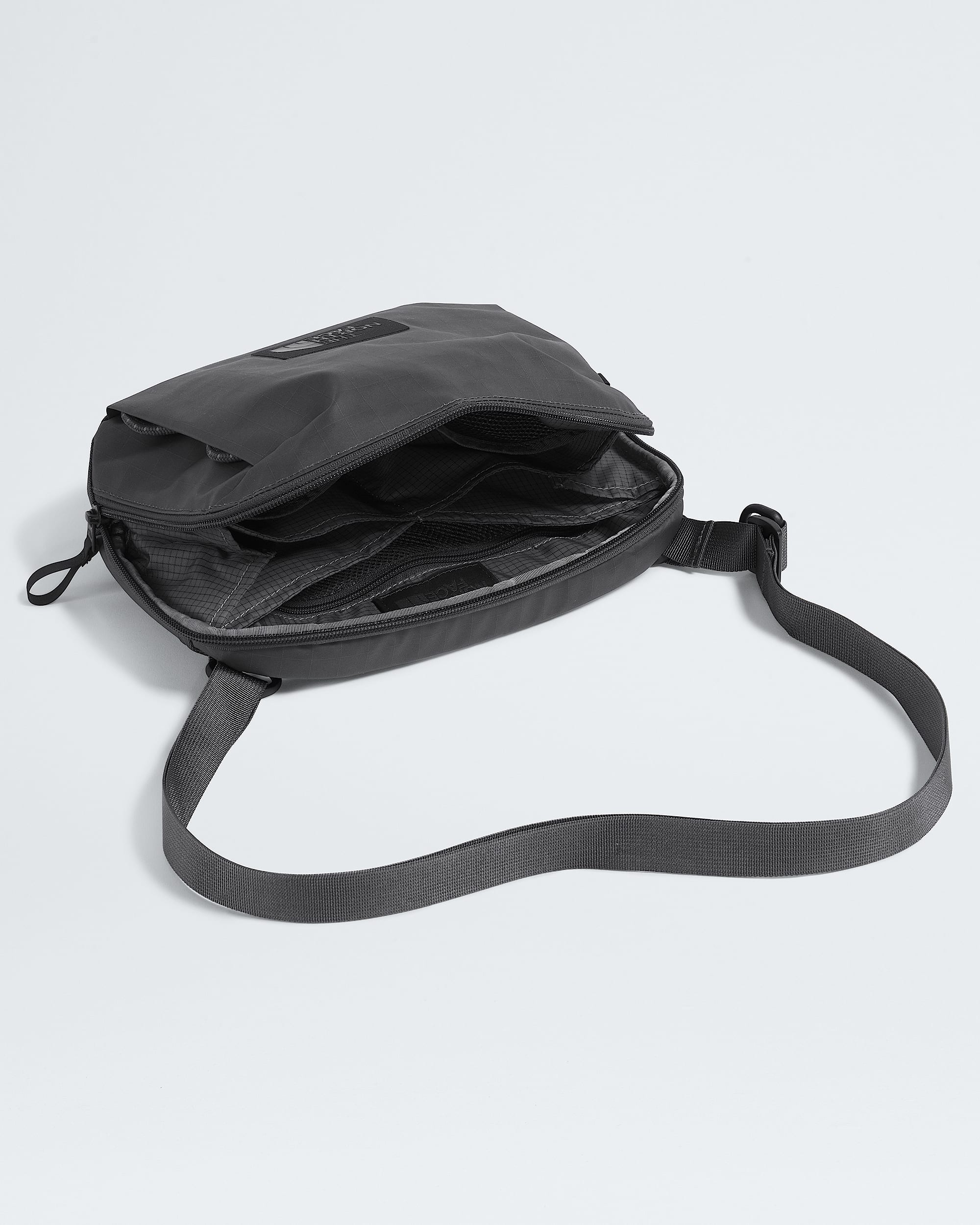 Base Camp™ Voyager Pro Crossbody | The North Face