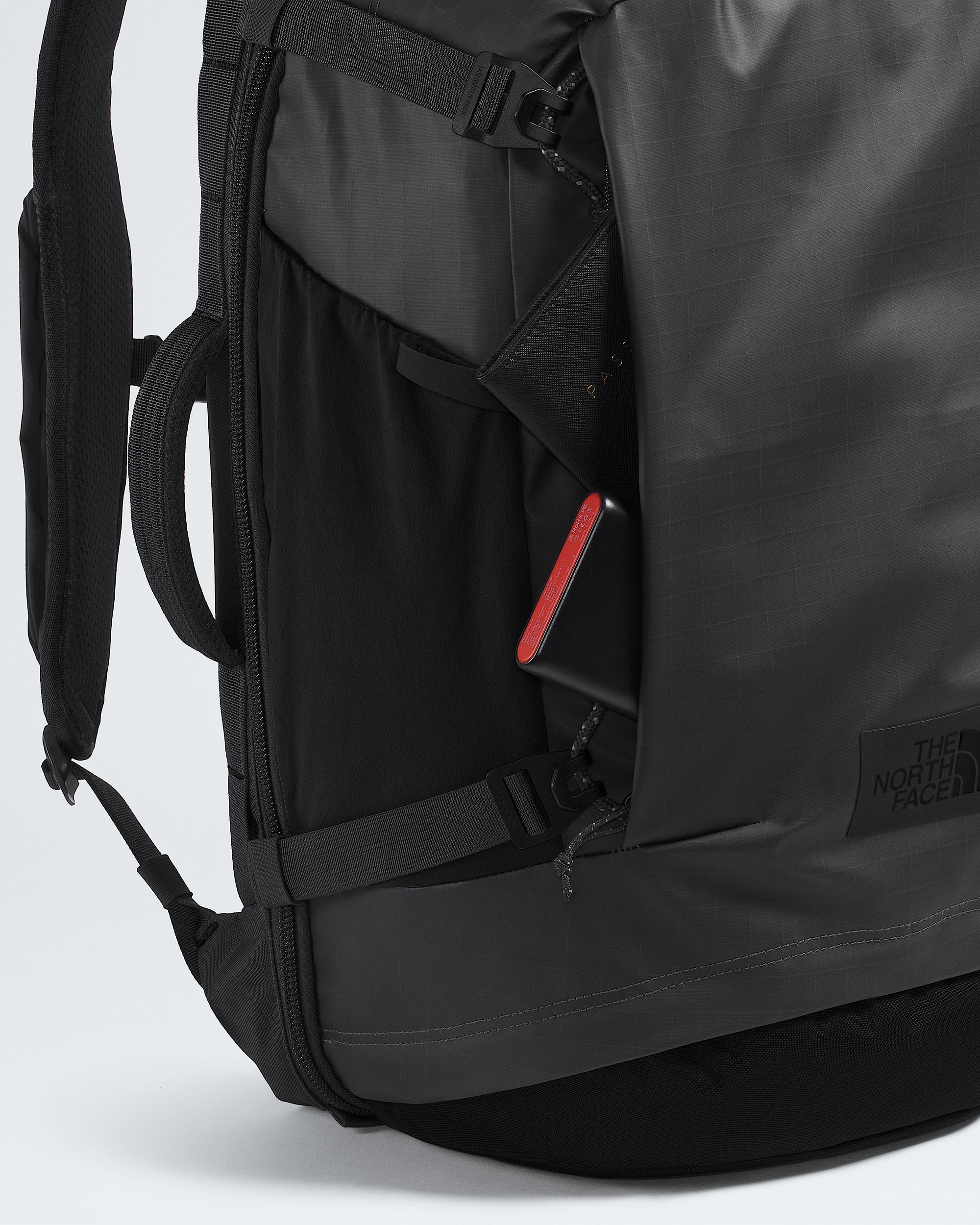 north face backpack attachements The Basin 18 Liter Technical Daypack with Rain Cover youll enjoy carrying the Recon with you Tas The North Face Transit