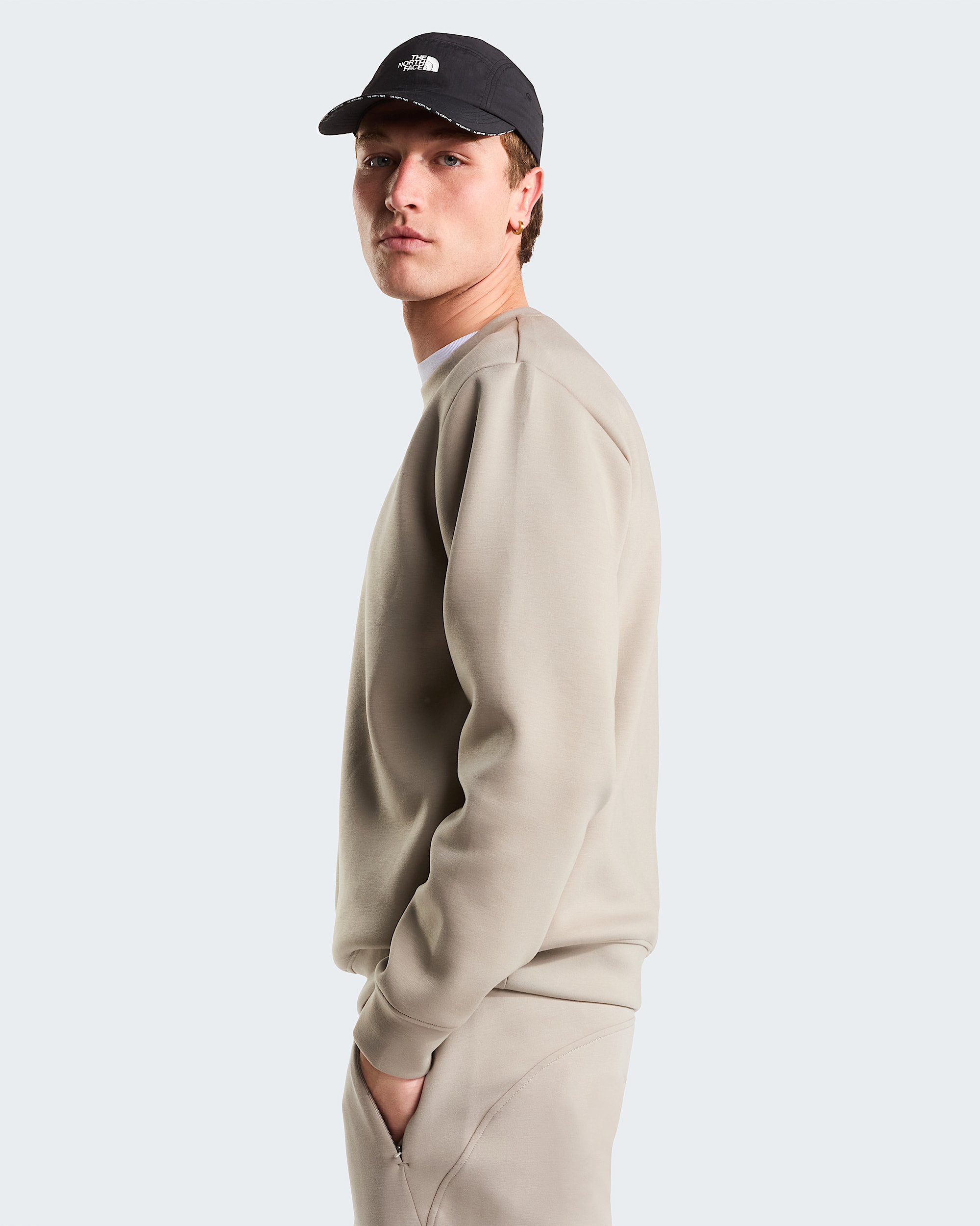 Mens Dynamic Crew TNF MODEL34