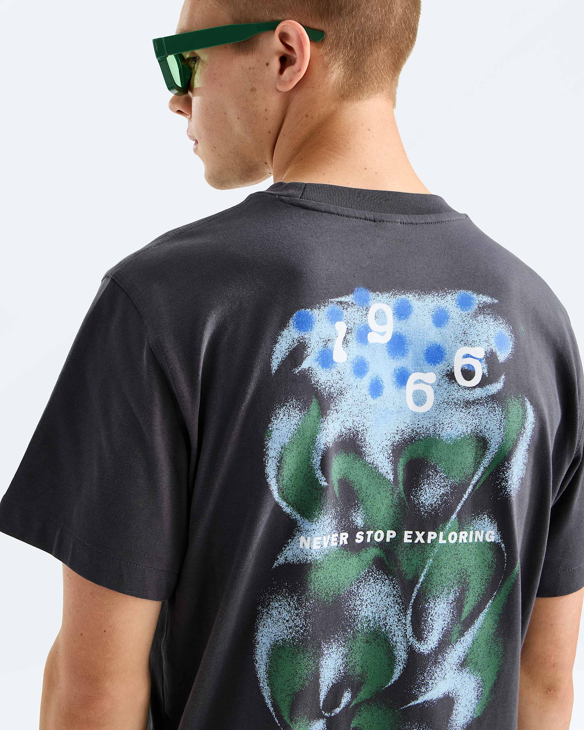Mens 1966 Motion Relaxed ShortSleeve TeeGraphic TNF HERO2
