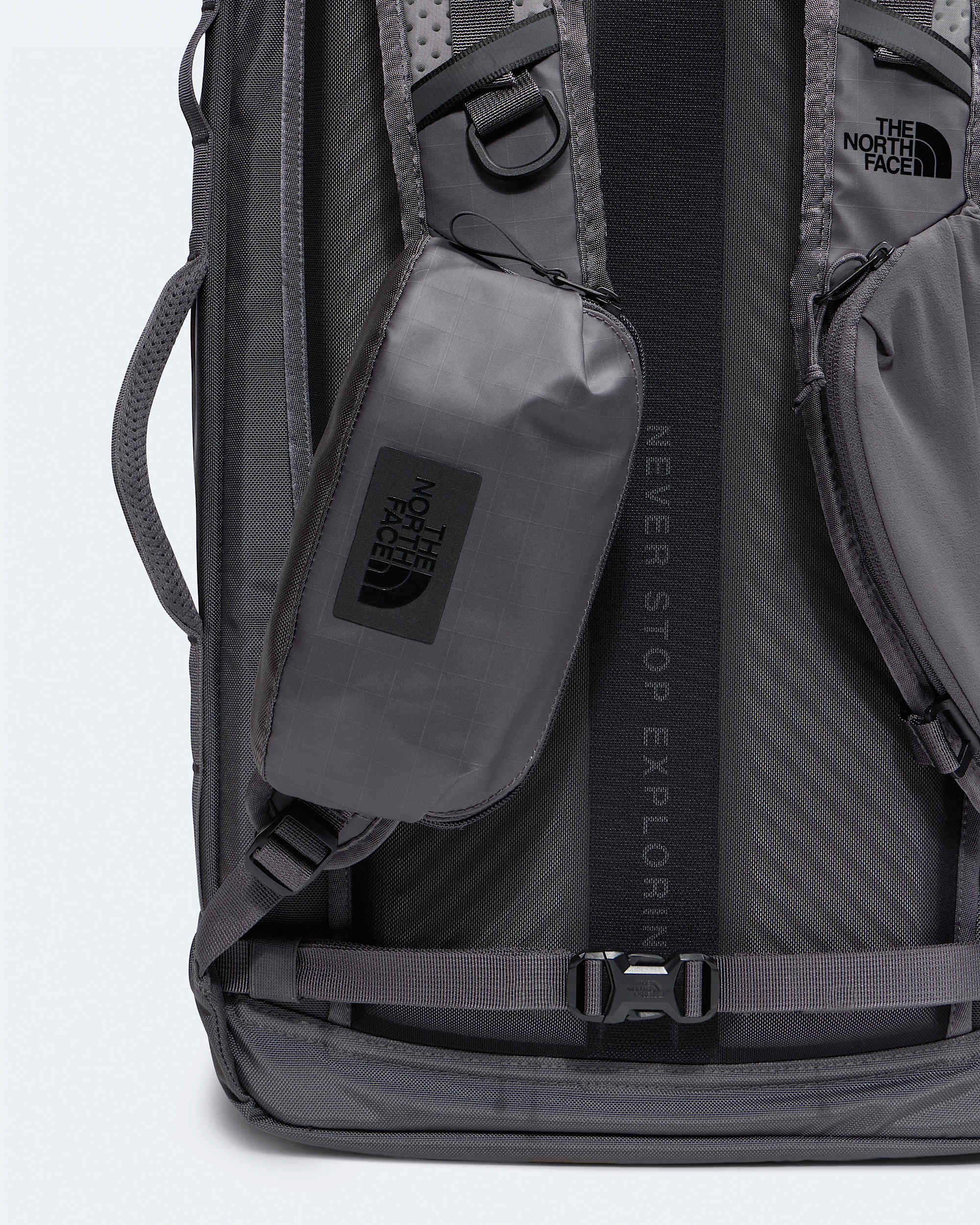 Base Camp Voyager Pro Travel Pouch TNF ALT1