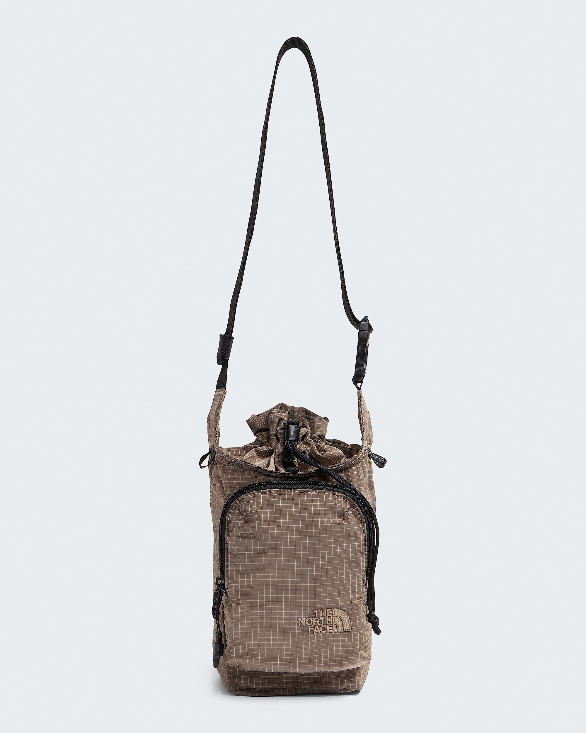 Never Stop Bucket Bag TNF HERO