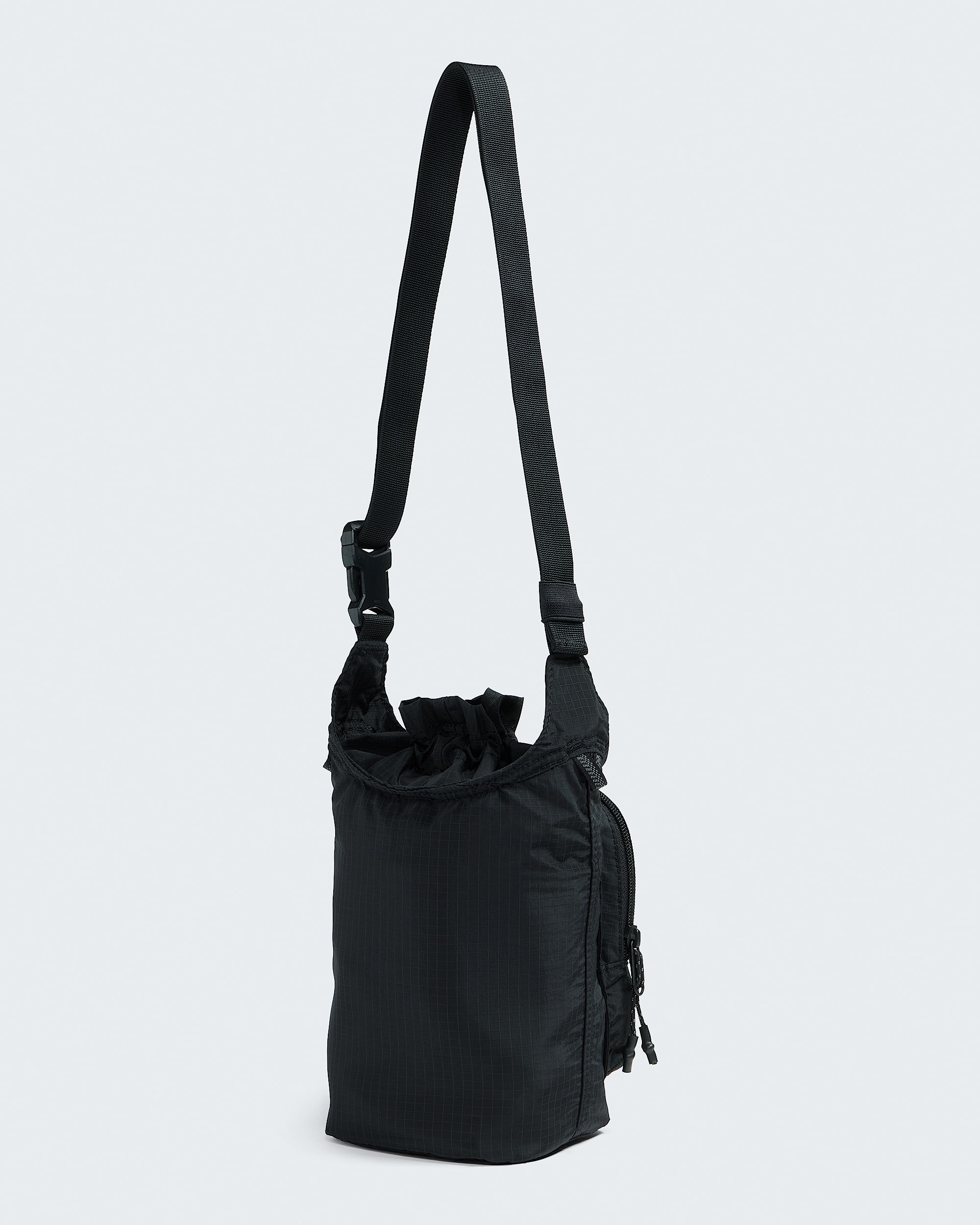 Never Stop Bucket Bag TNF BACK