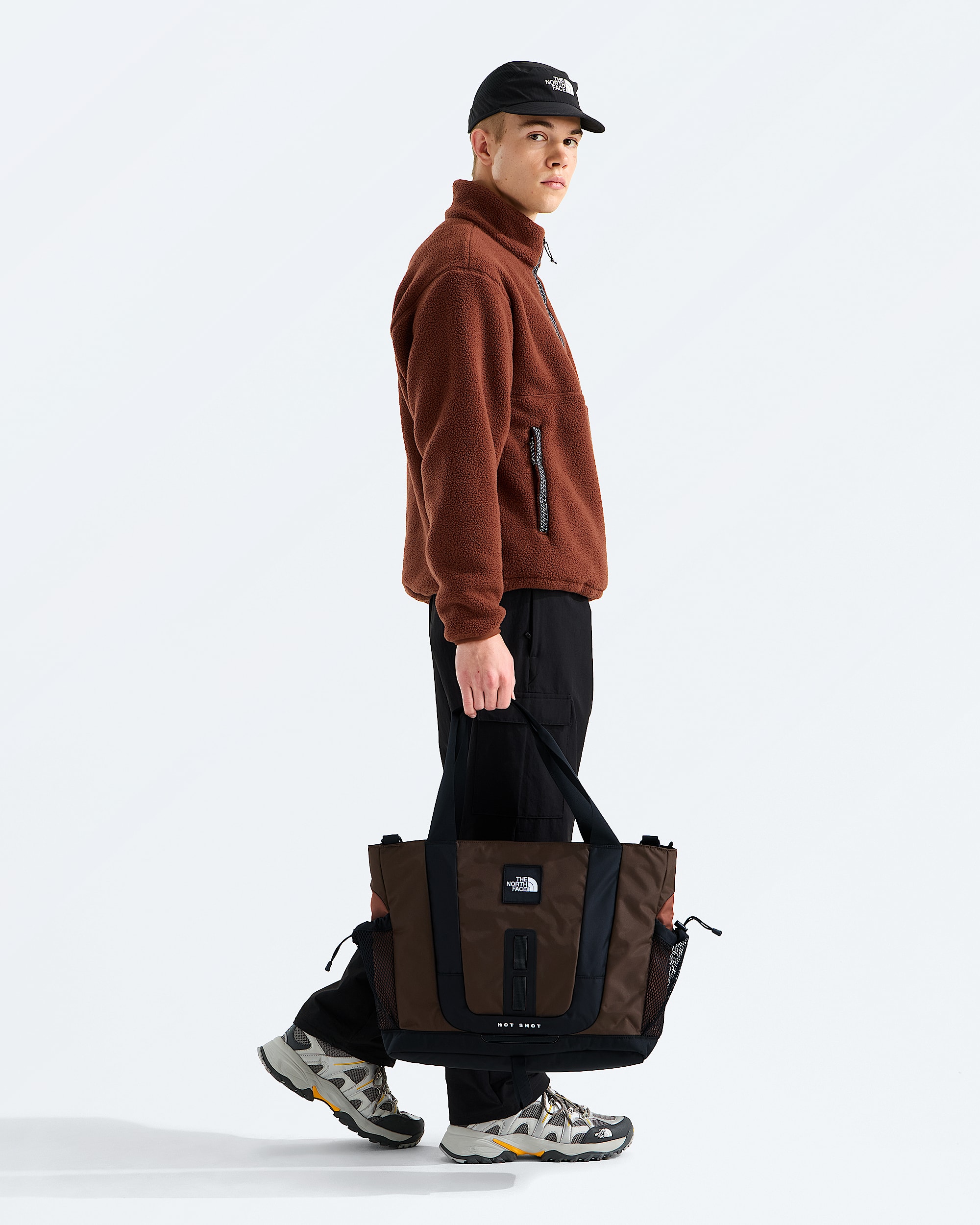 Hot Shot Tote TNF MODELBACK
