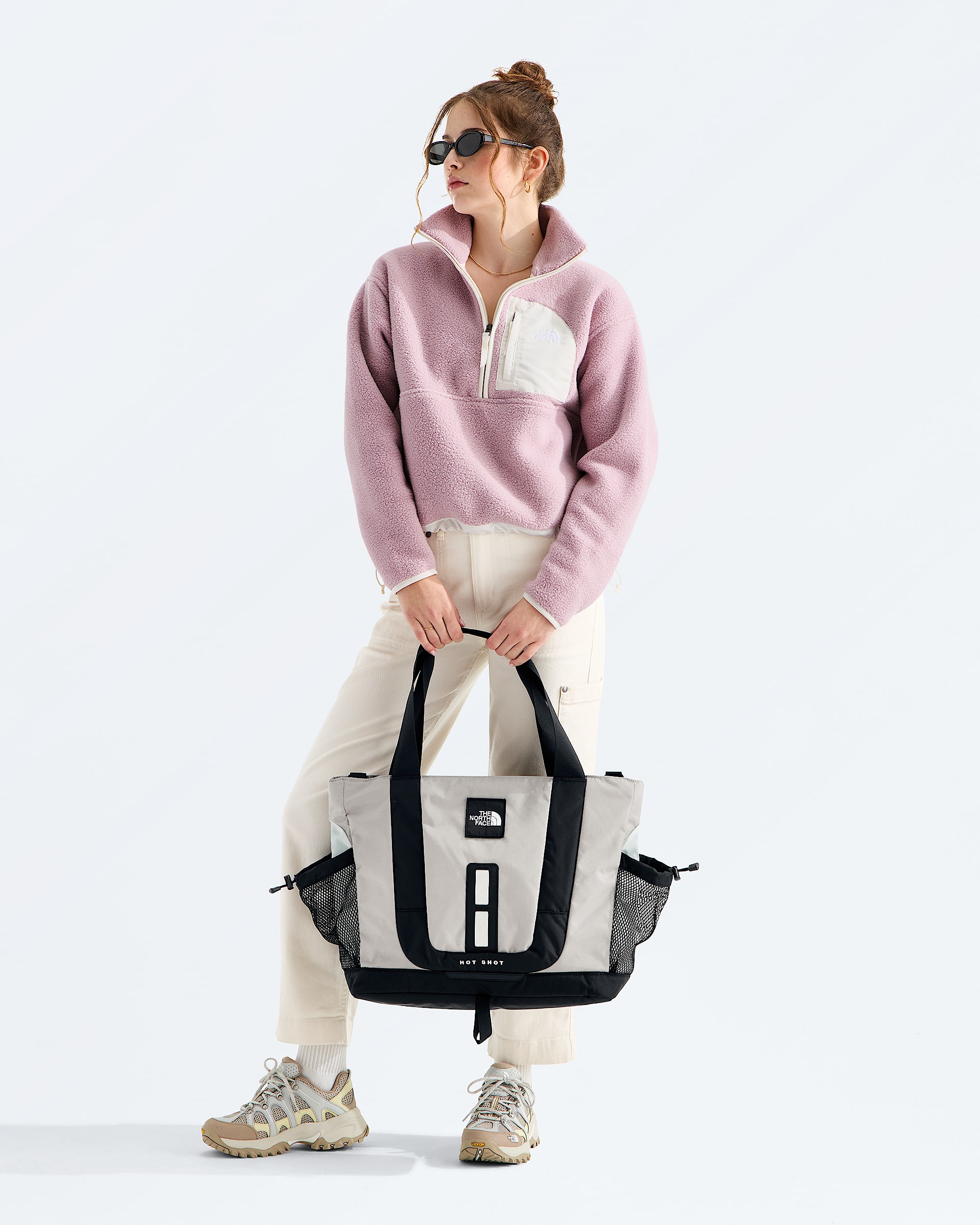 Hot Shot Tote TNF MODELBACK