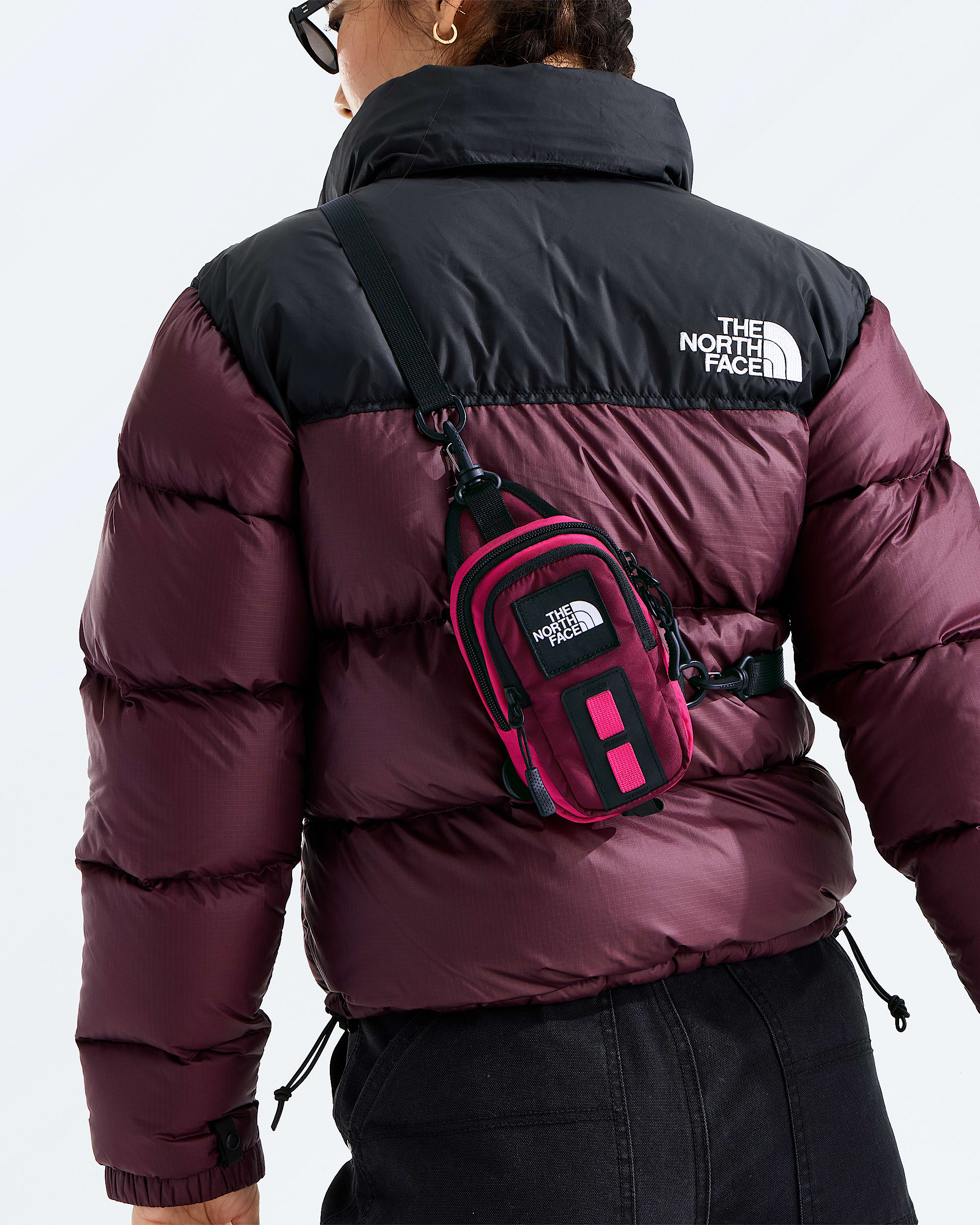 Hot Shot Crossbody TNF MODELBACK