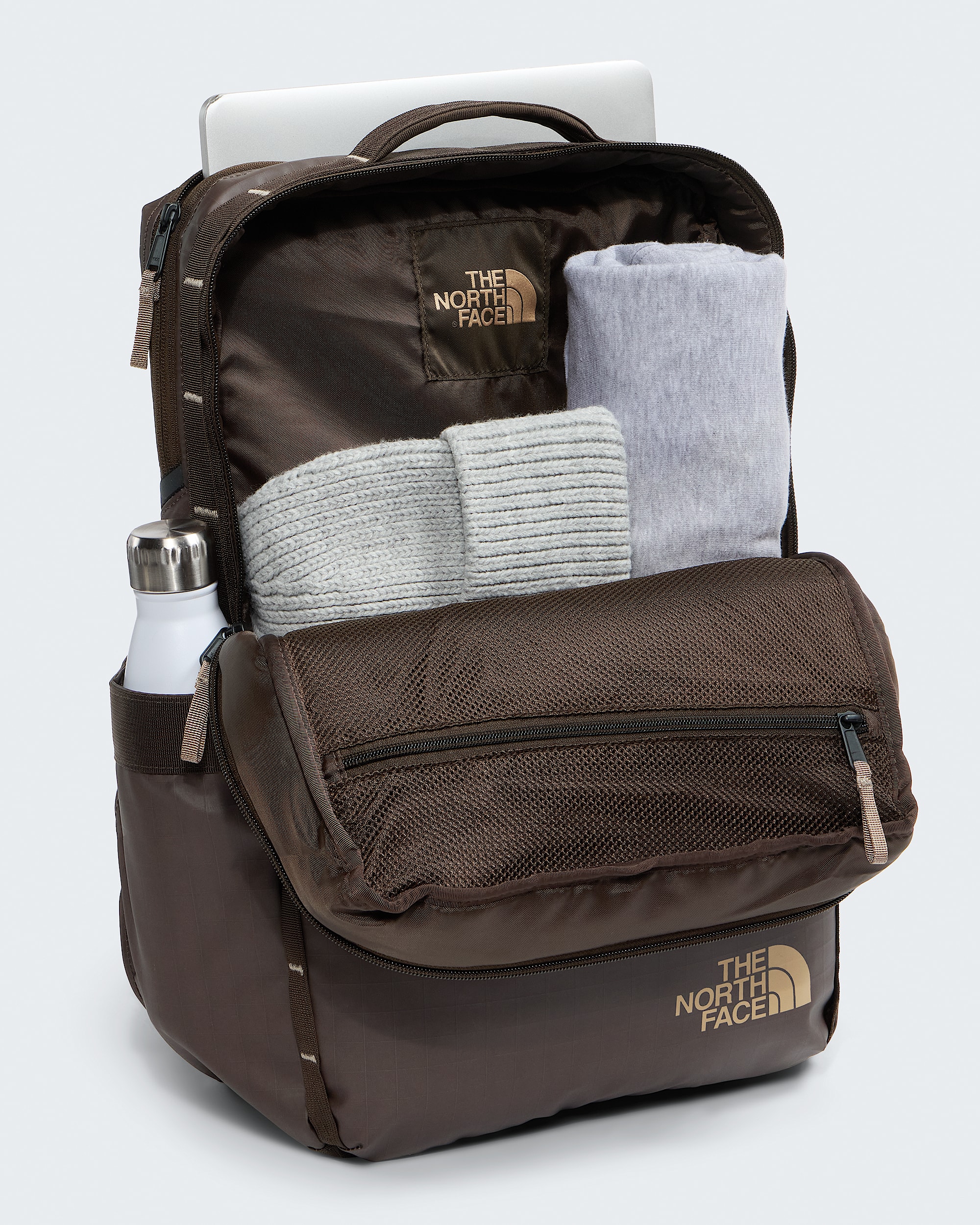 Base Camp™ Voyager Daypack - 26L | The North Face Canada