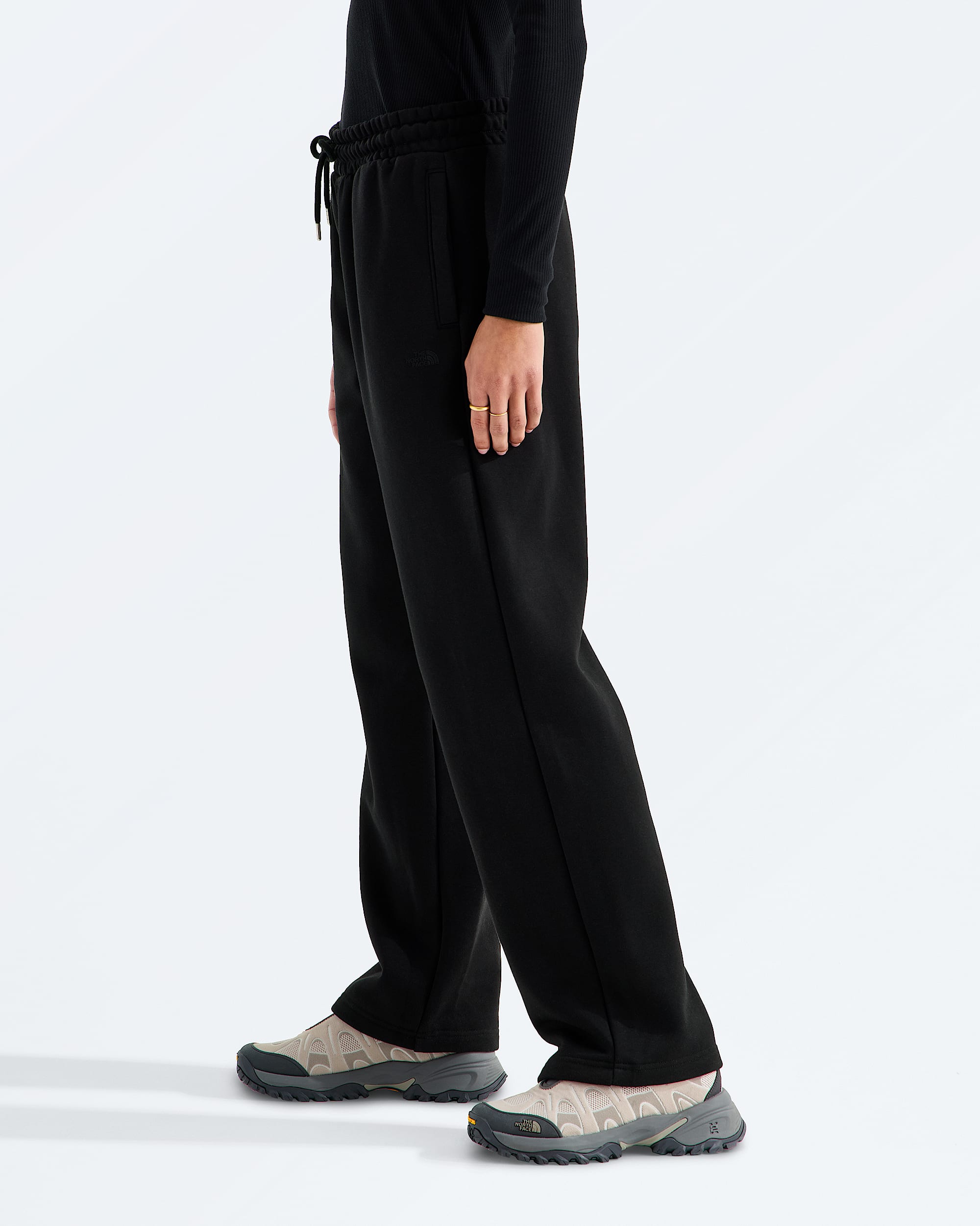 Womens TNF Essential Simple Dome StraightLeg Relaxed Pant TNF MODEL34