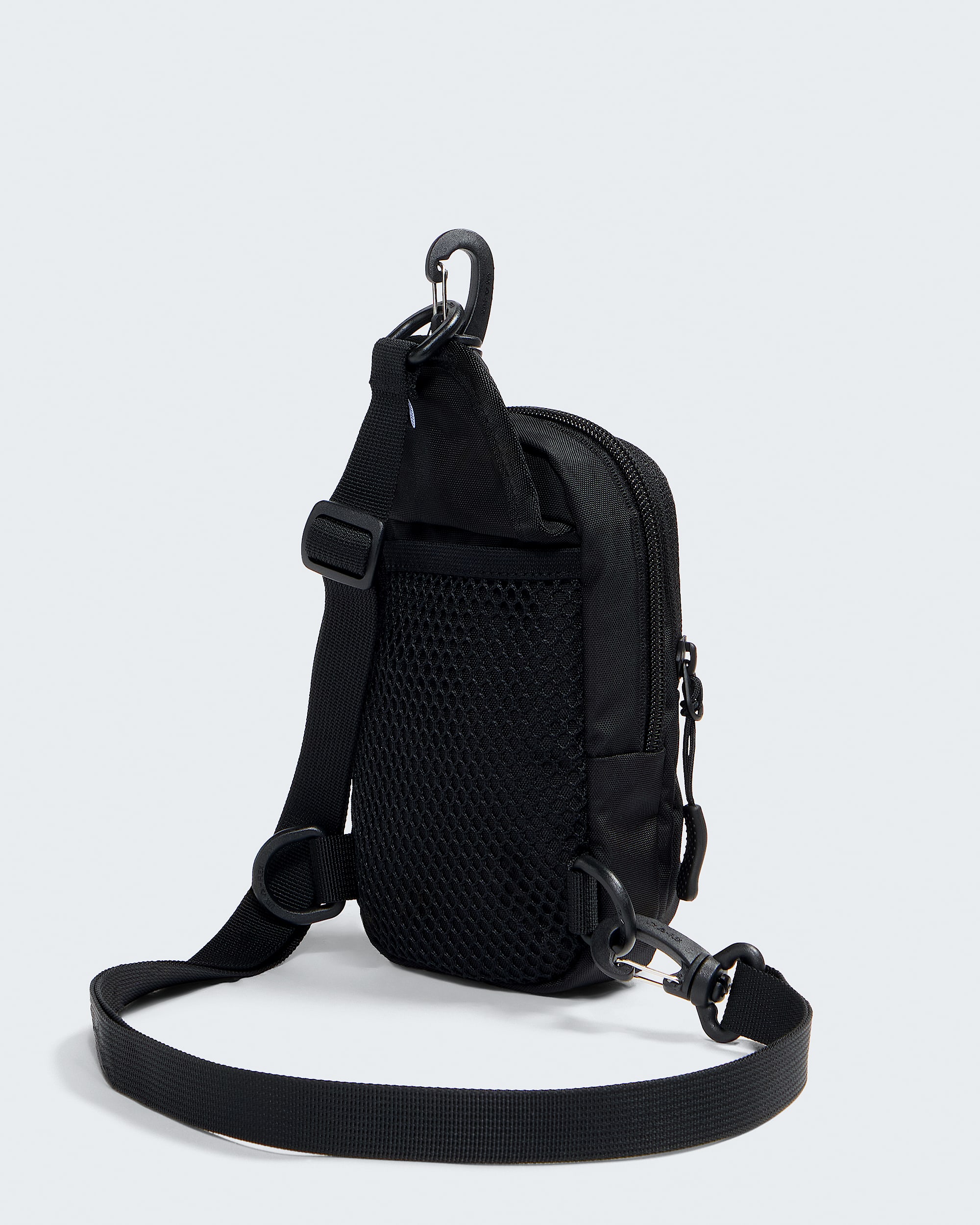 Hot Shot Crossbody TNF BACK