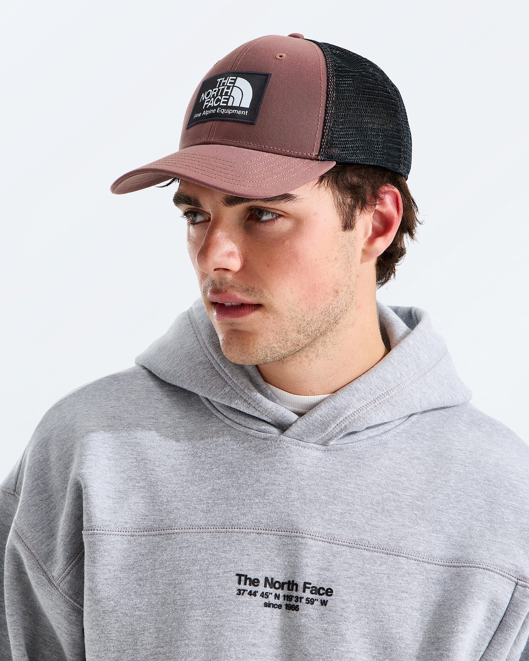 Mudder Trucker Hat TNF MODELBACK