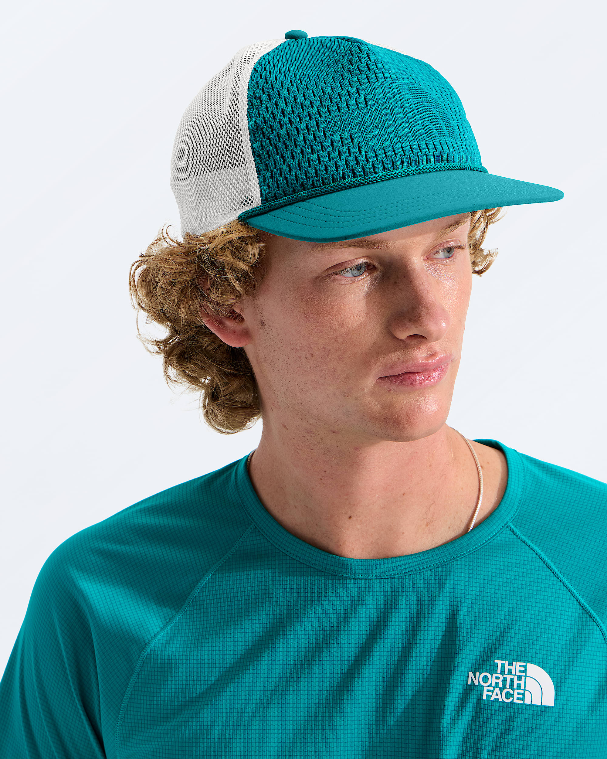 Runner Trucker Hat TNF MODELBACK