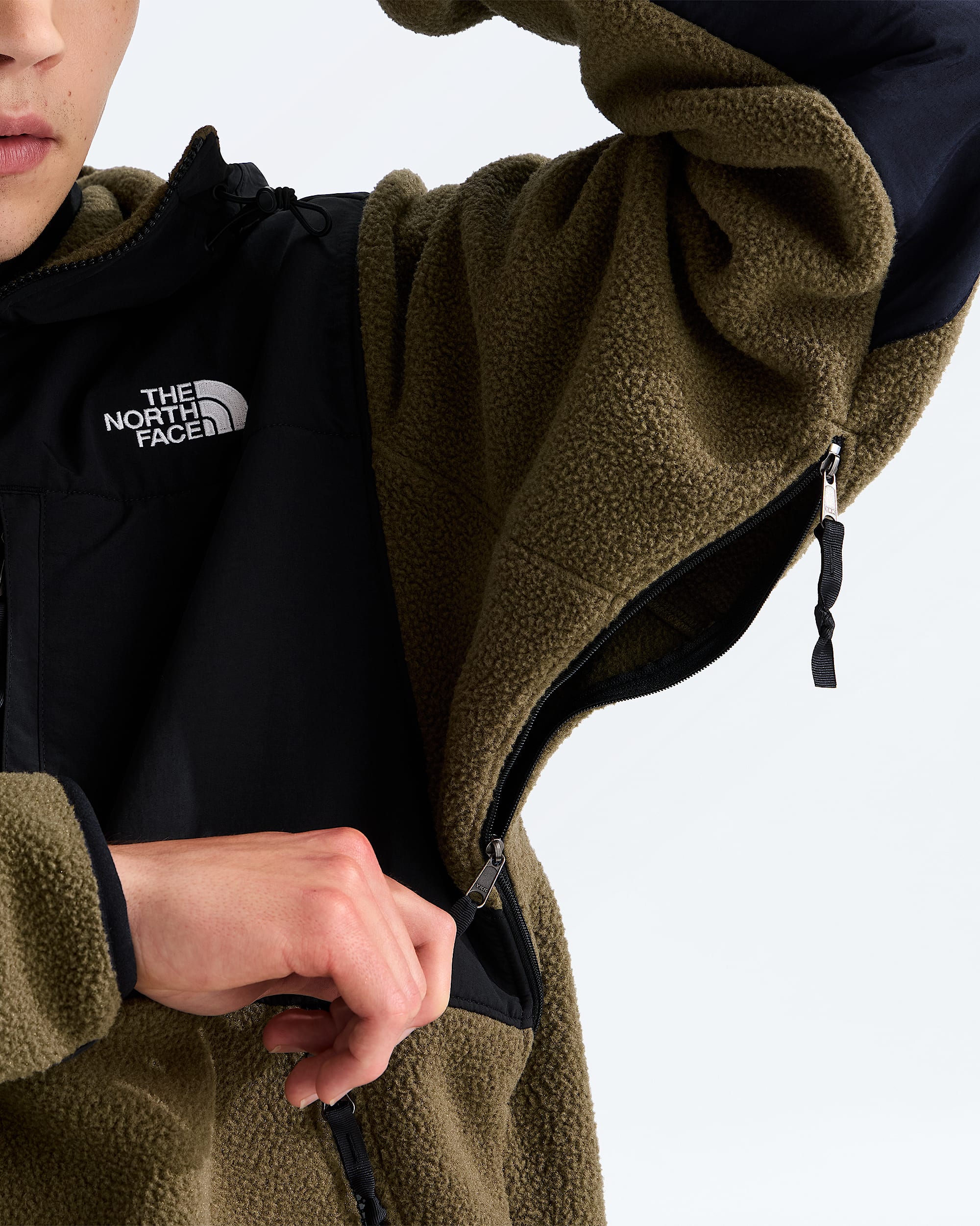 Chandail  capuche Retro Denali pour hommes TNF MODELALT2