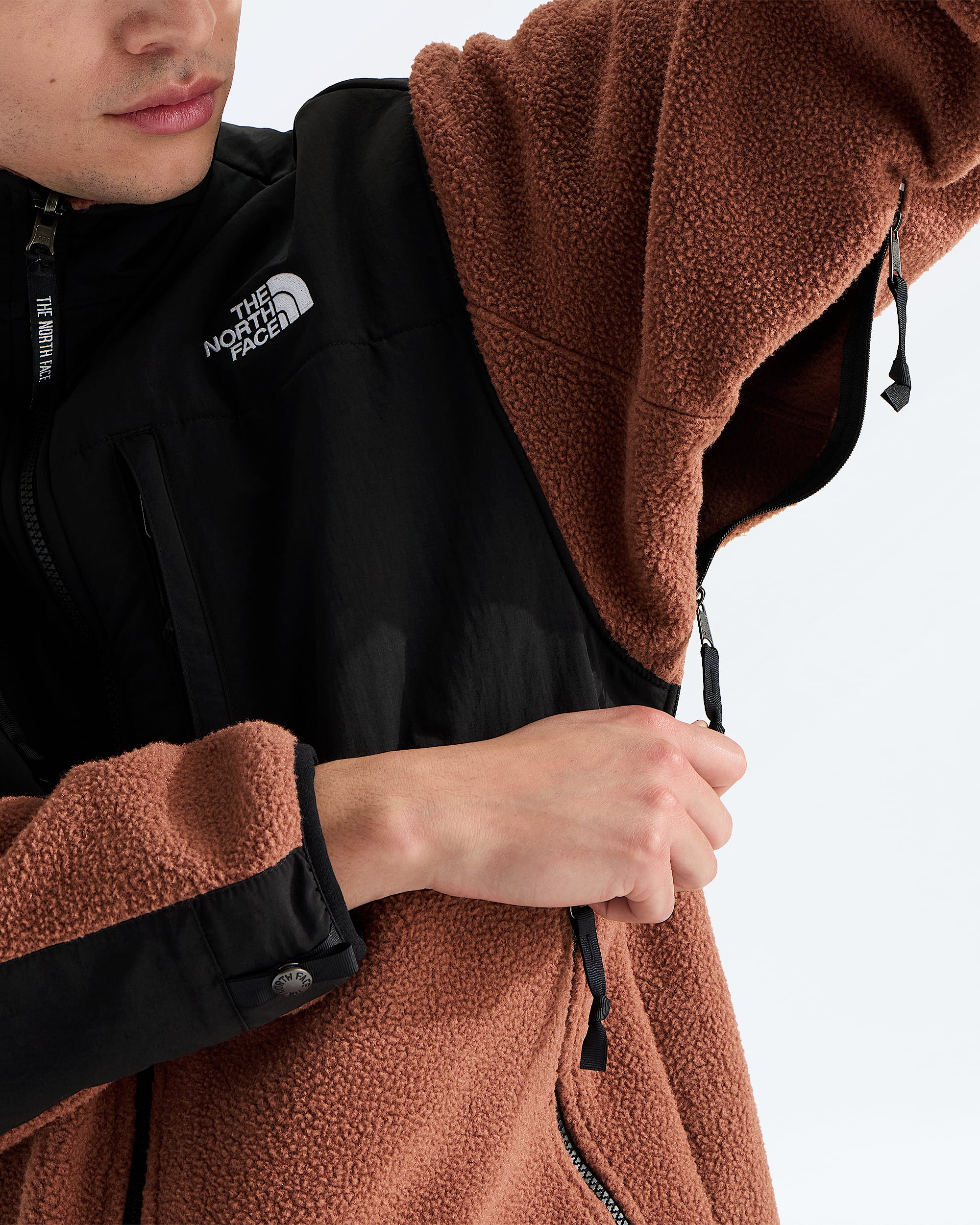 Mens Retro Denali Jacket TNF MODELALT2